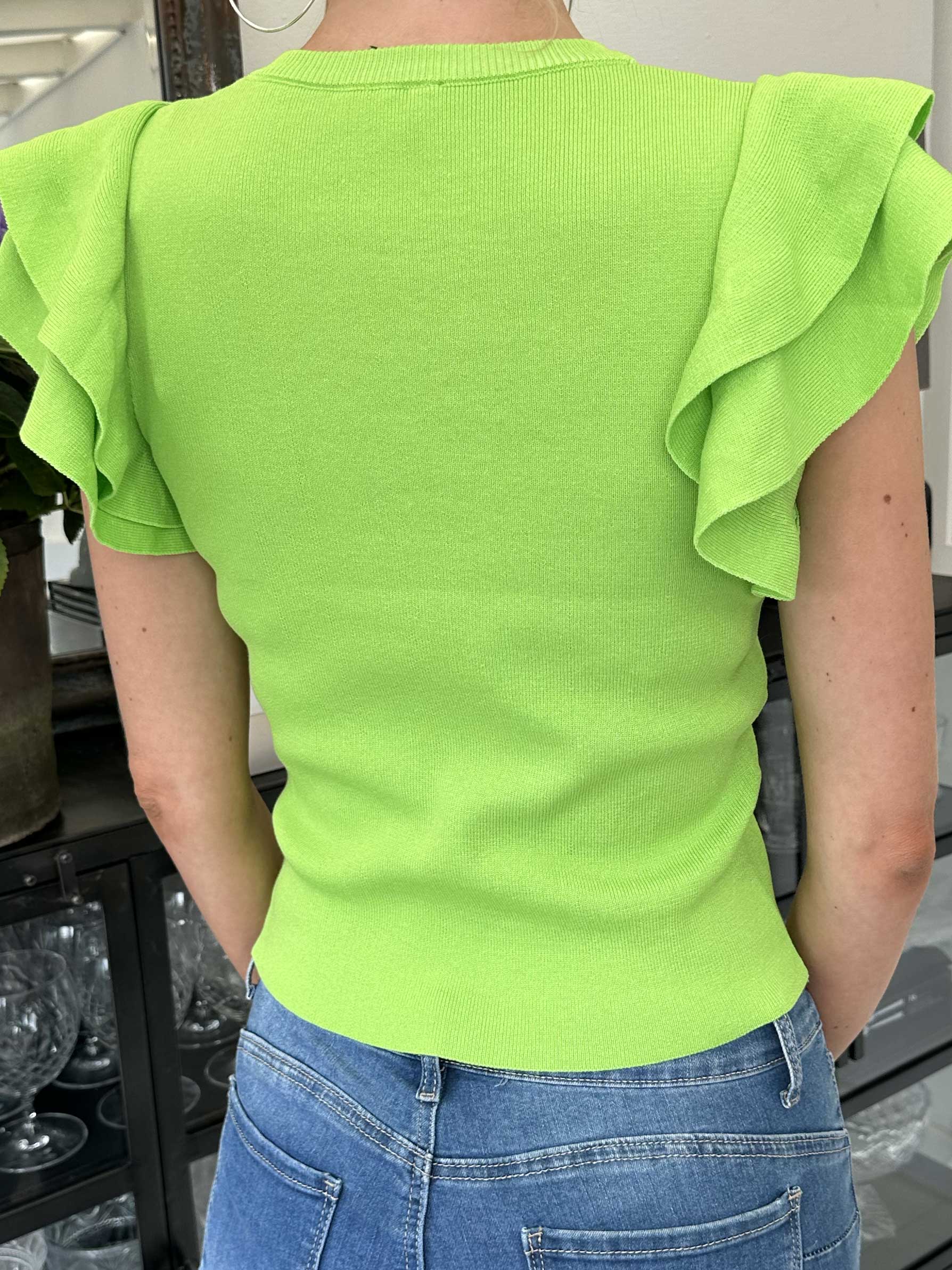 Eva - Feminin t-shirt med söta volangärmar