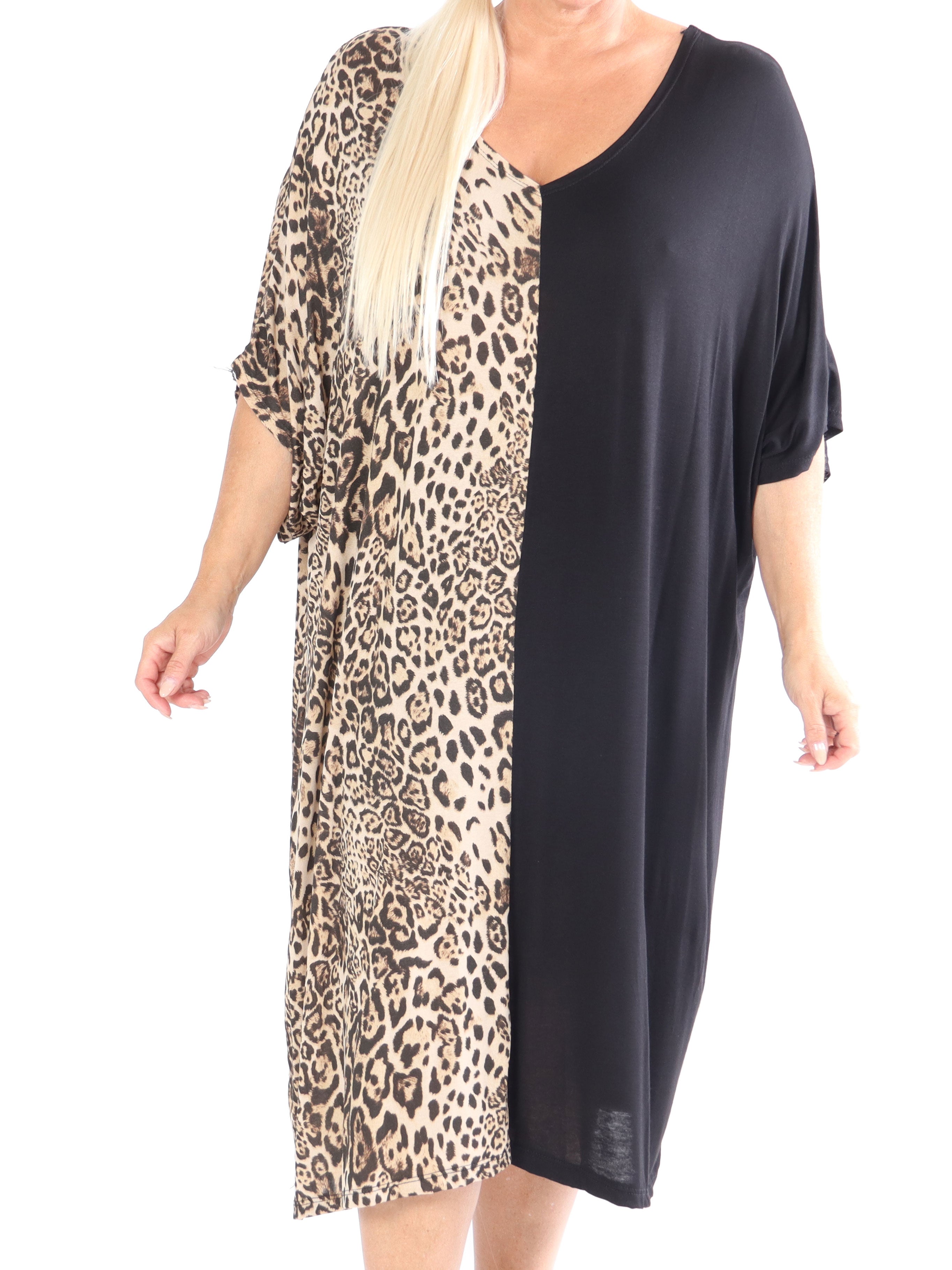 Evie - Svart plus size klänning med leopardmönster