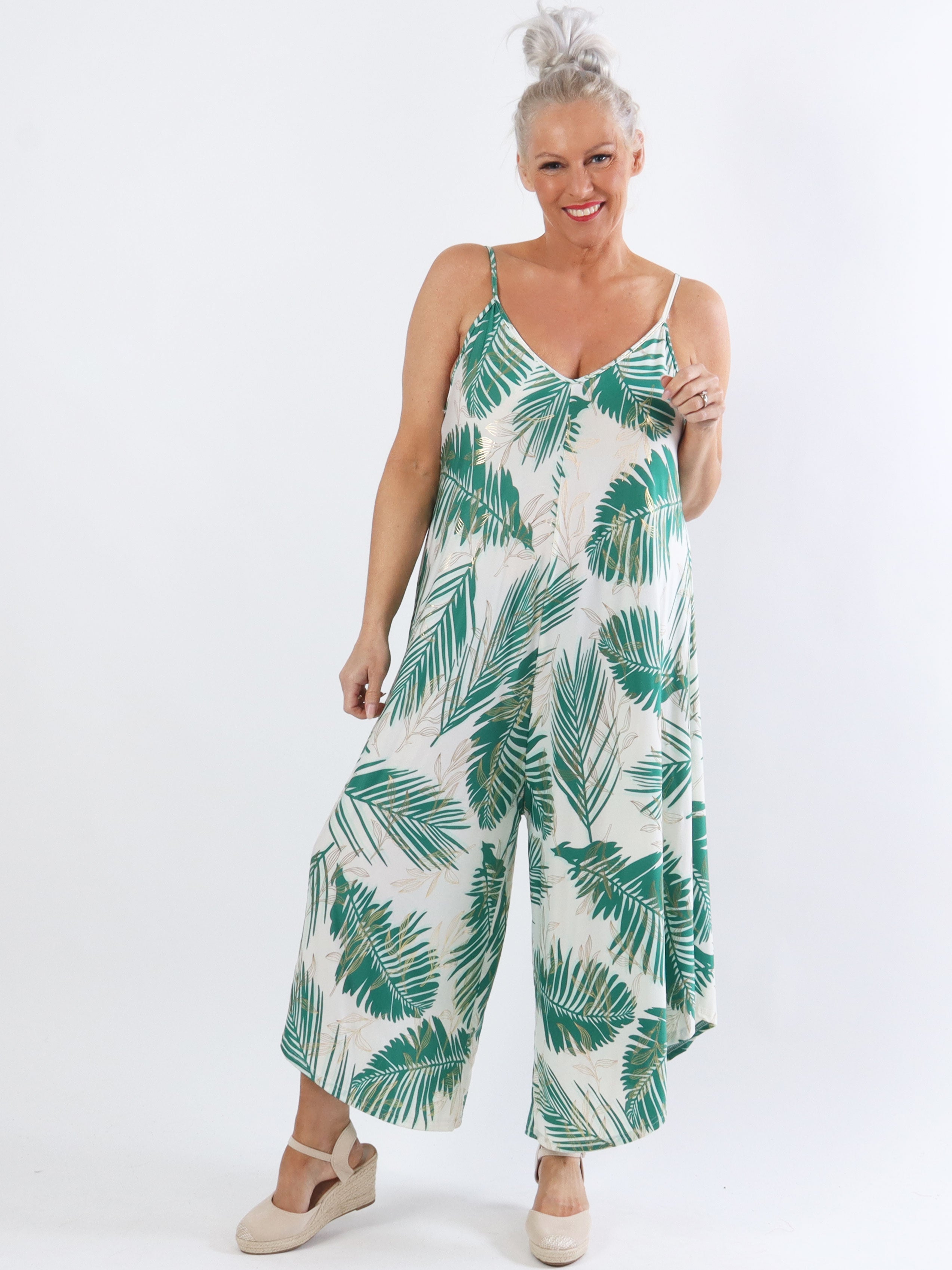 Felicia palm - Plus size byxdräkt med vida ben i stretchigt tyg - White