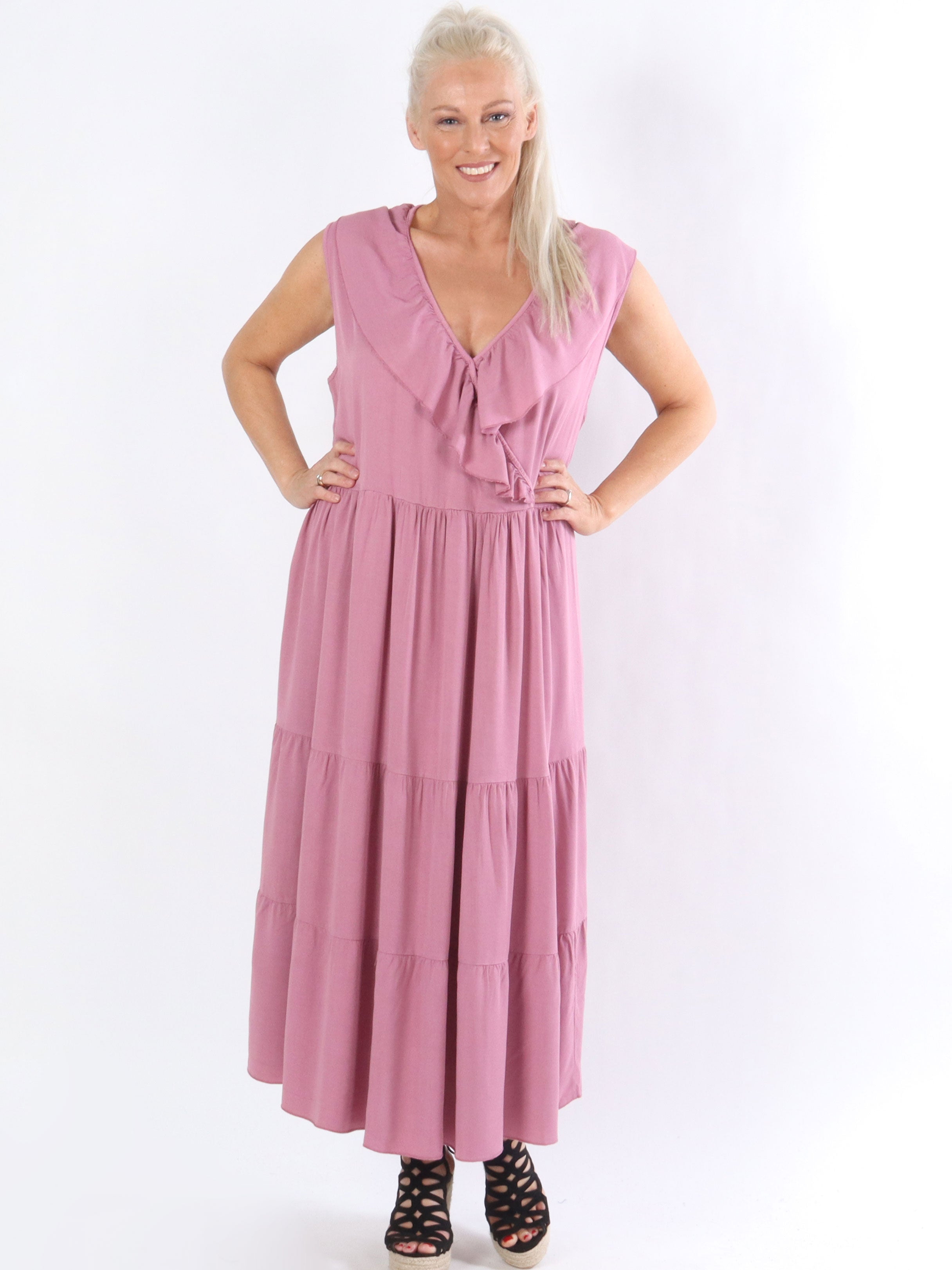 Fernanda - Klänning med volangkant i halsen