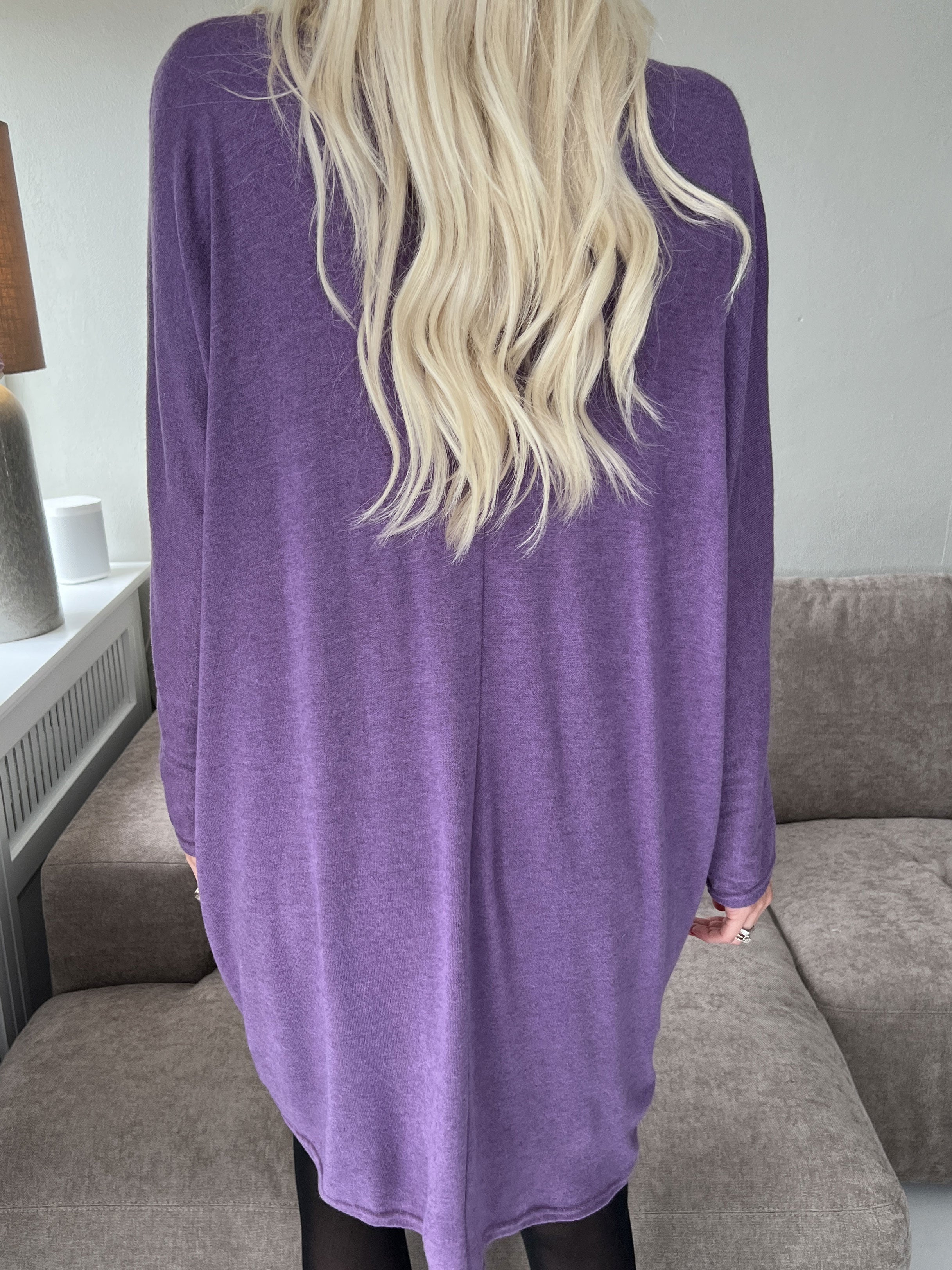 Filippa - Mjuk stickad klänning med dragkedja