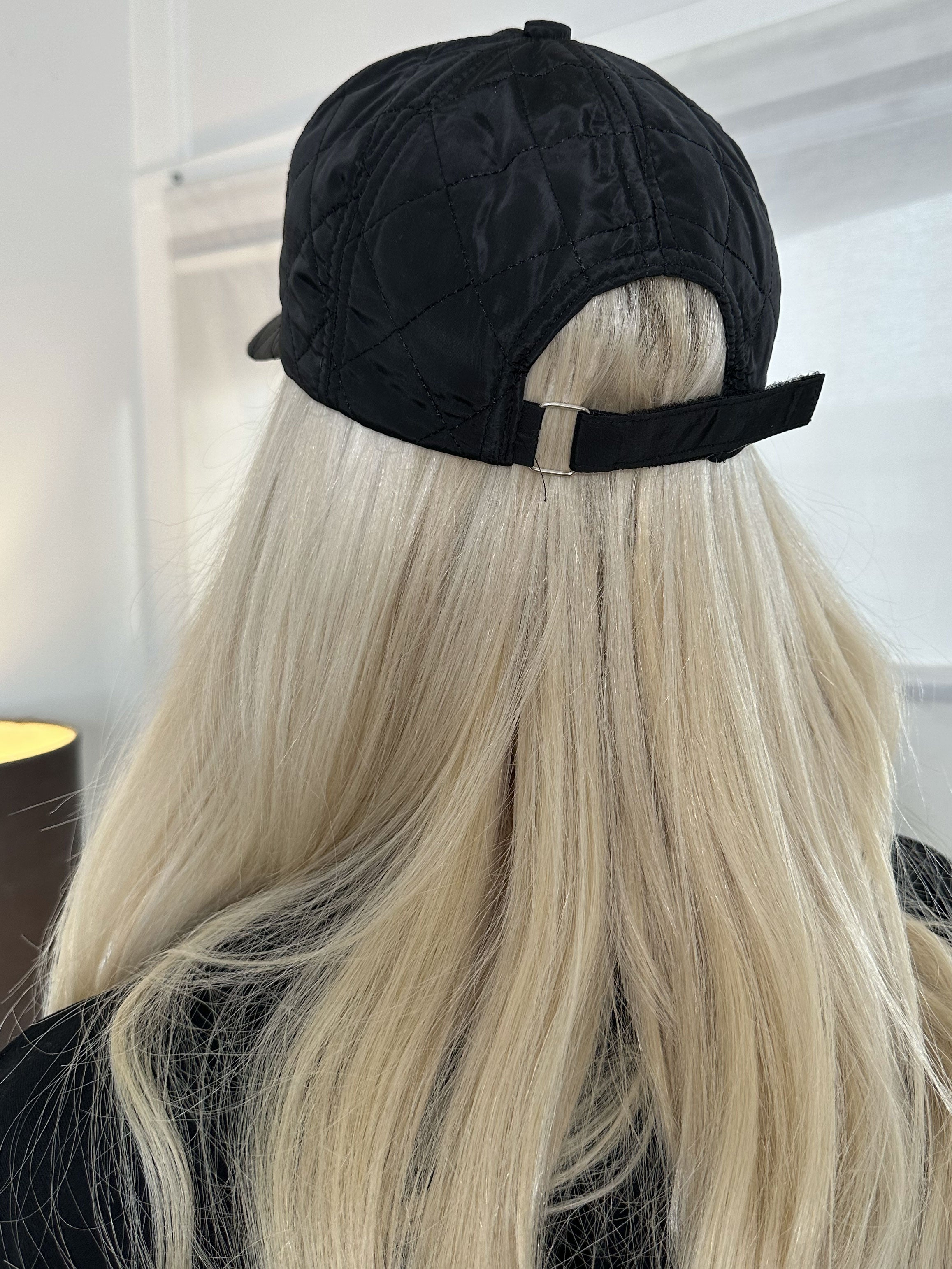 Fina - mössa med sömmar