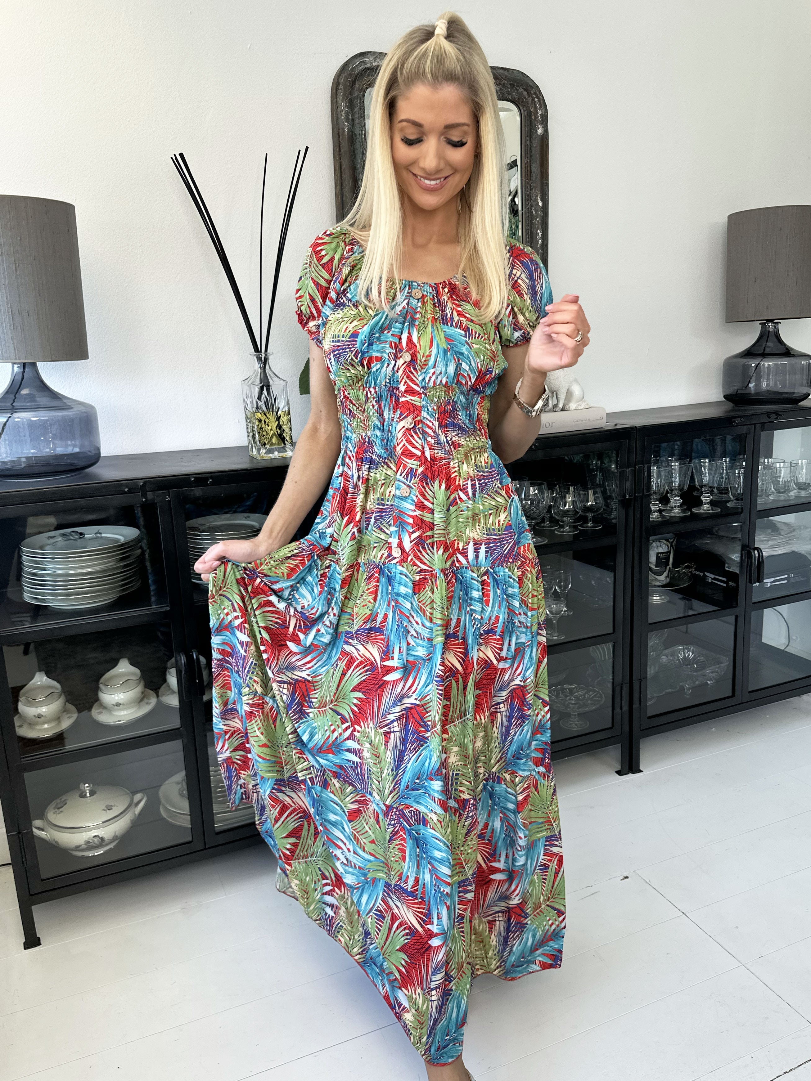 Finalia palm - Lång klänning med smock och palmmotiv