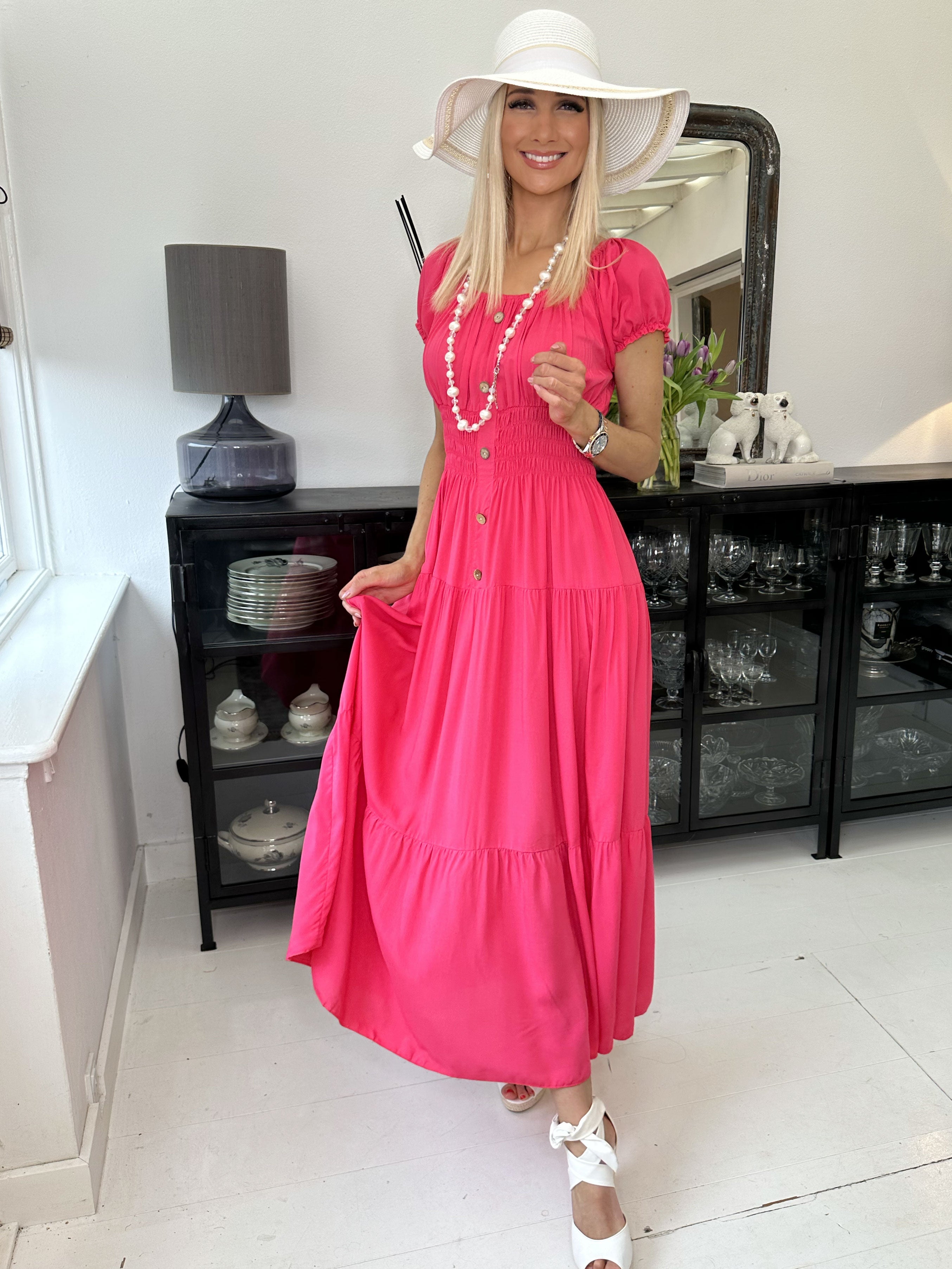 Finalia Plain - Lång söt klänning med puffade ärmar och elastisk midja