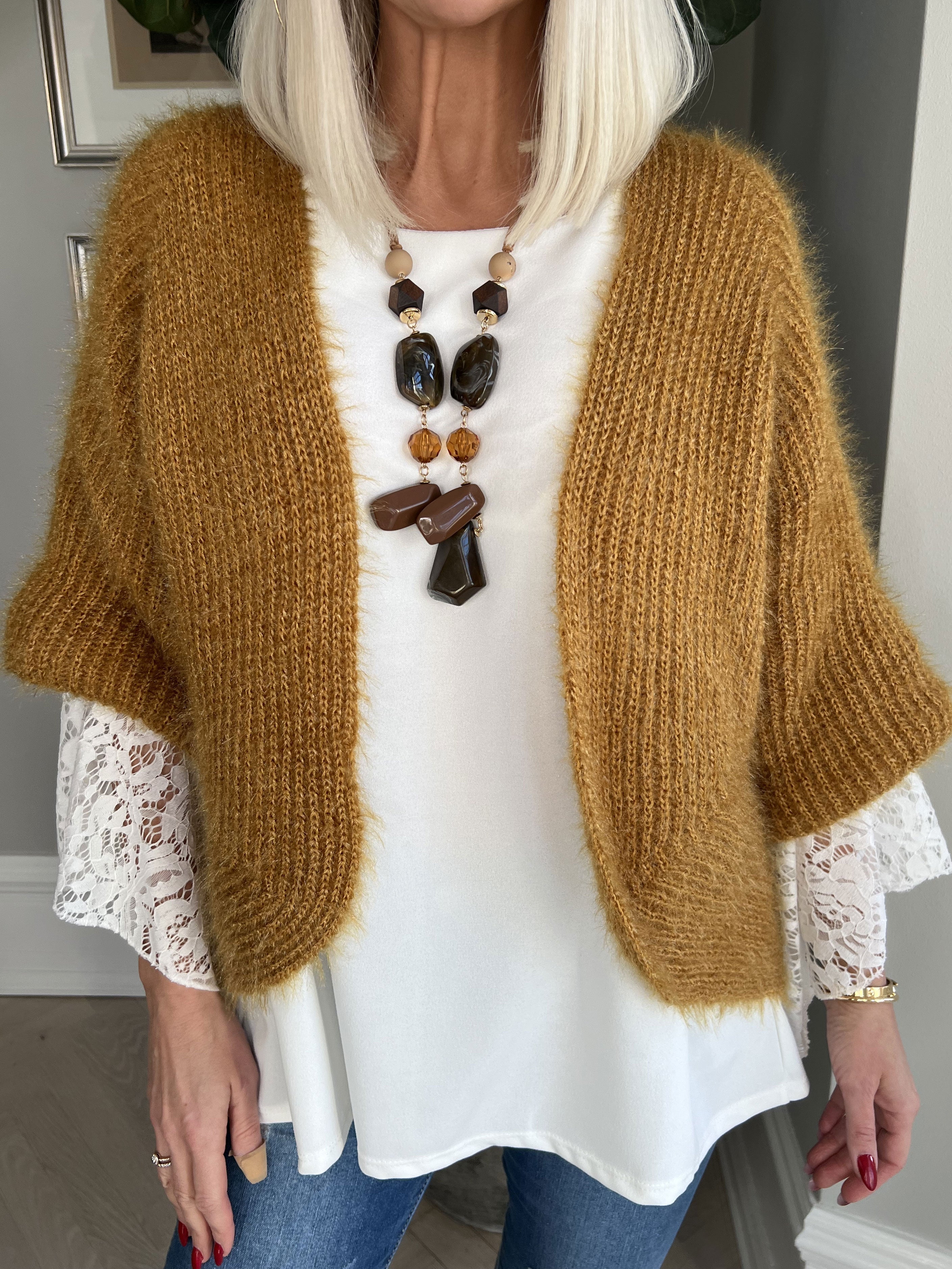 Franca - Söt fluffig bolero i stickat material