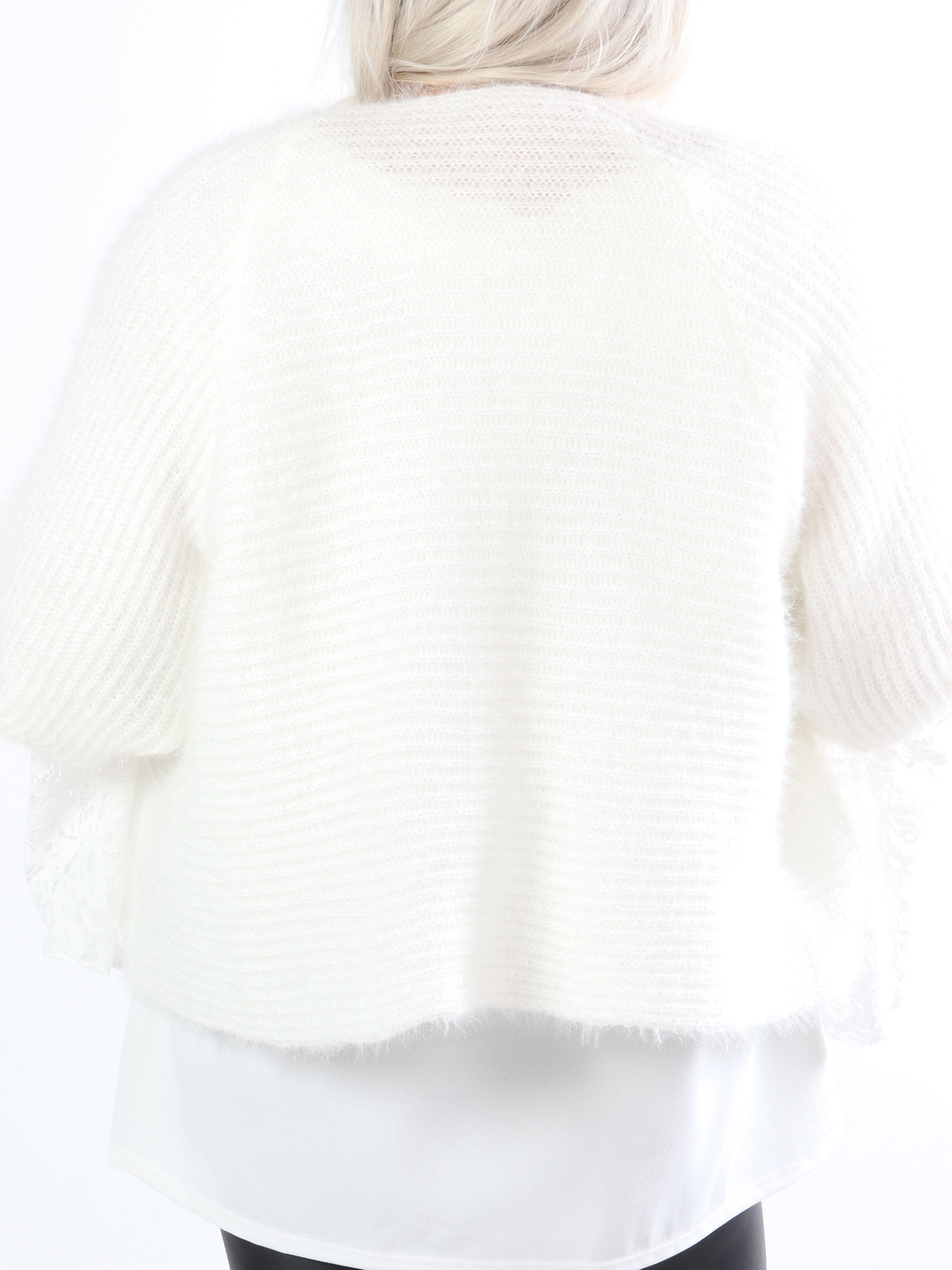 Franca - Söt fluffig plus size bolero i stickad form