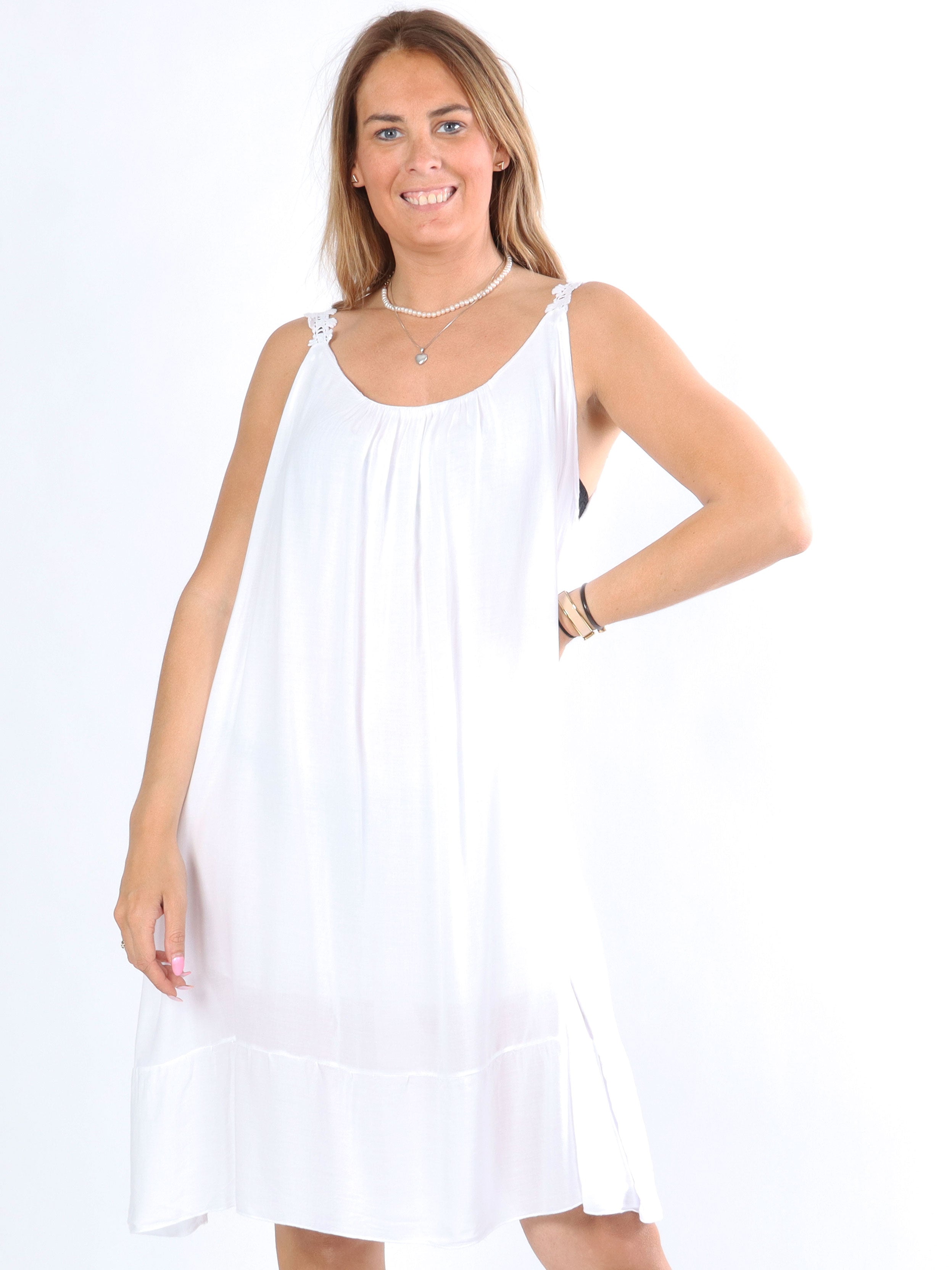 Frida - Sort kjole med broderet stropper