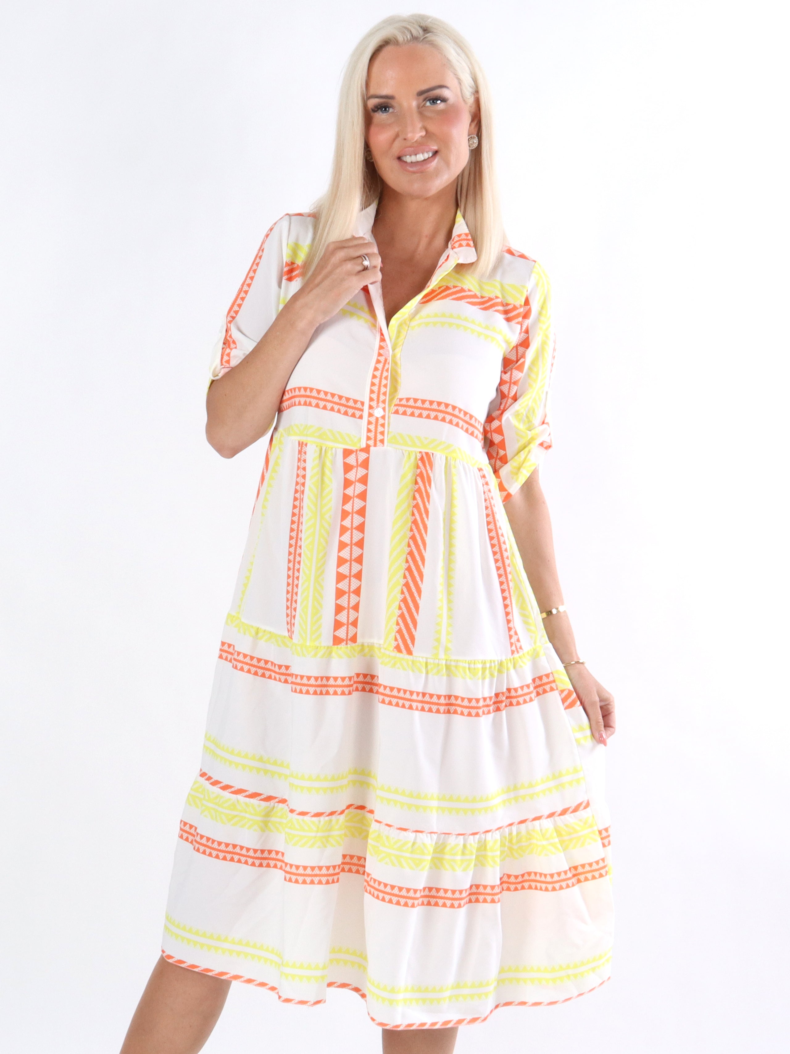 Gabi - Vit klänning med neonmönster