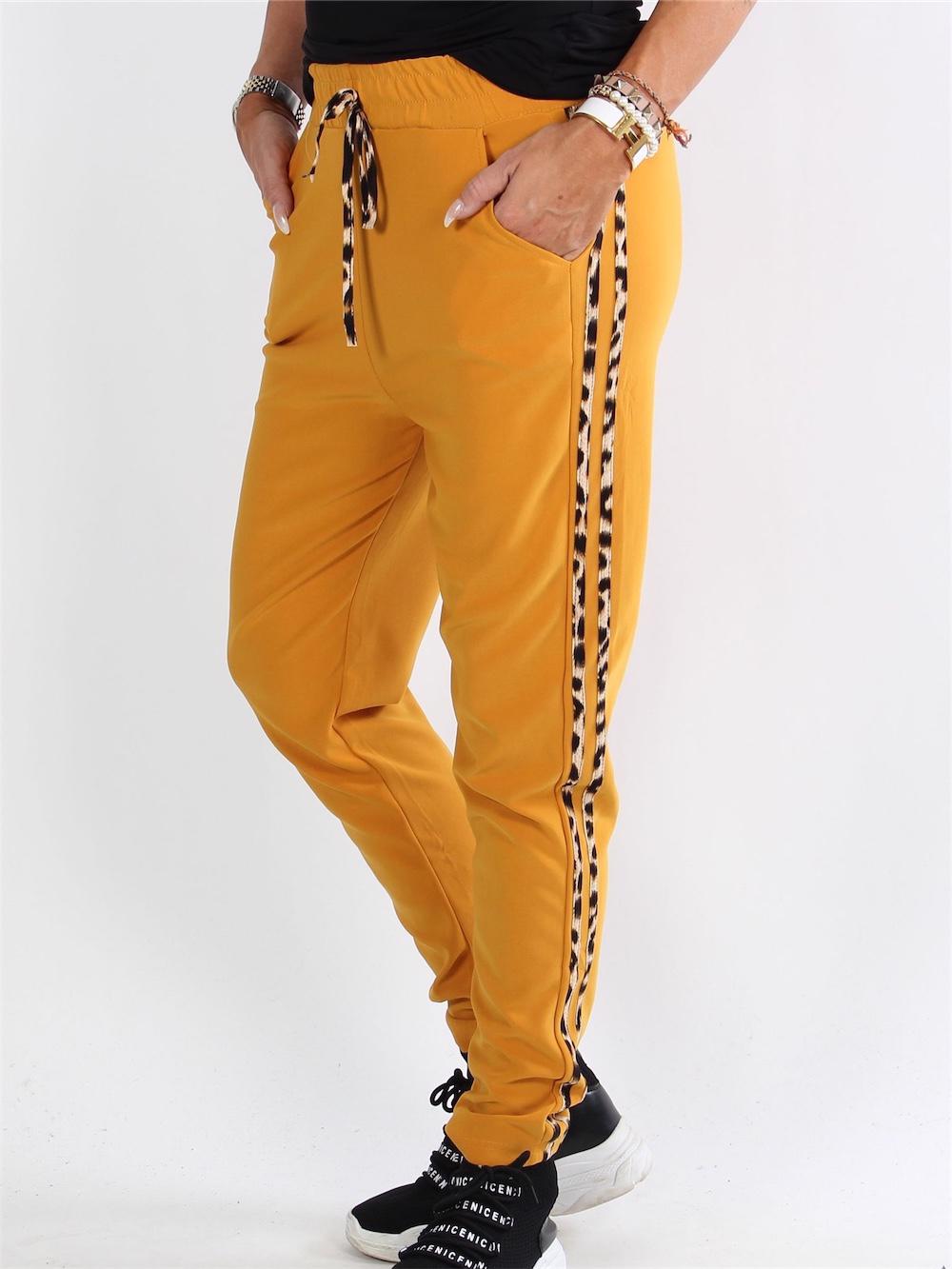 Gaja - Armégröna sweatpants med leopardmönster längs benet