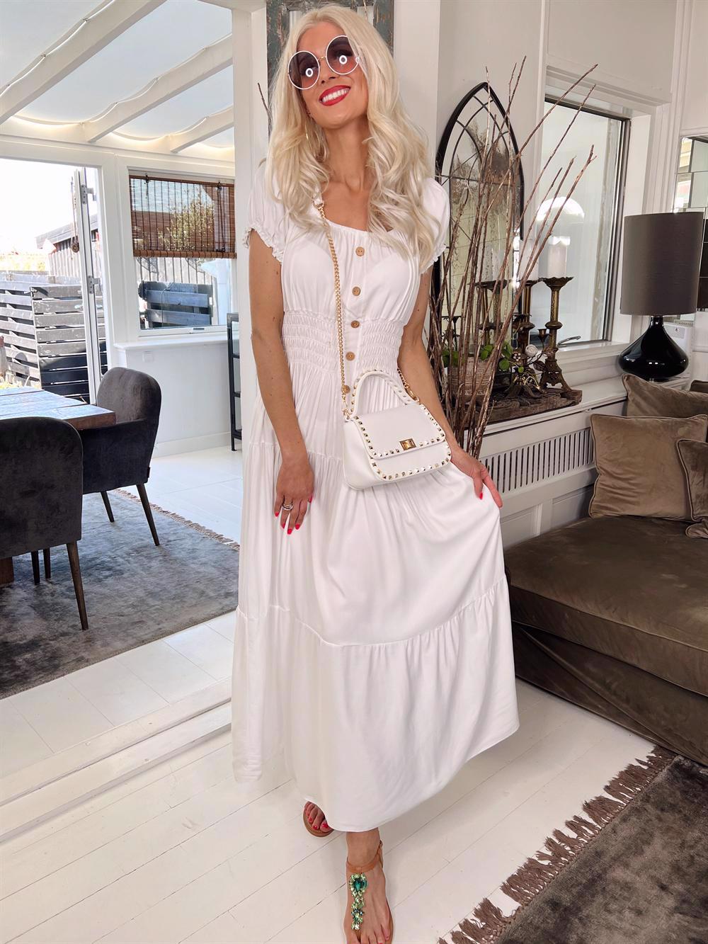 Gracia - Klänning med träknappar på bröstet