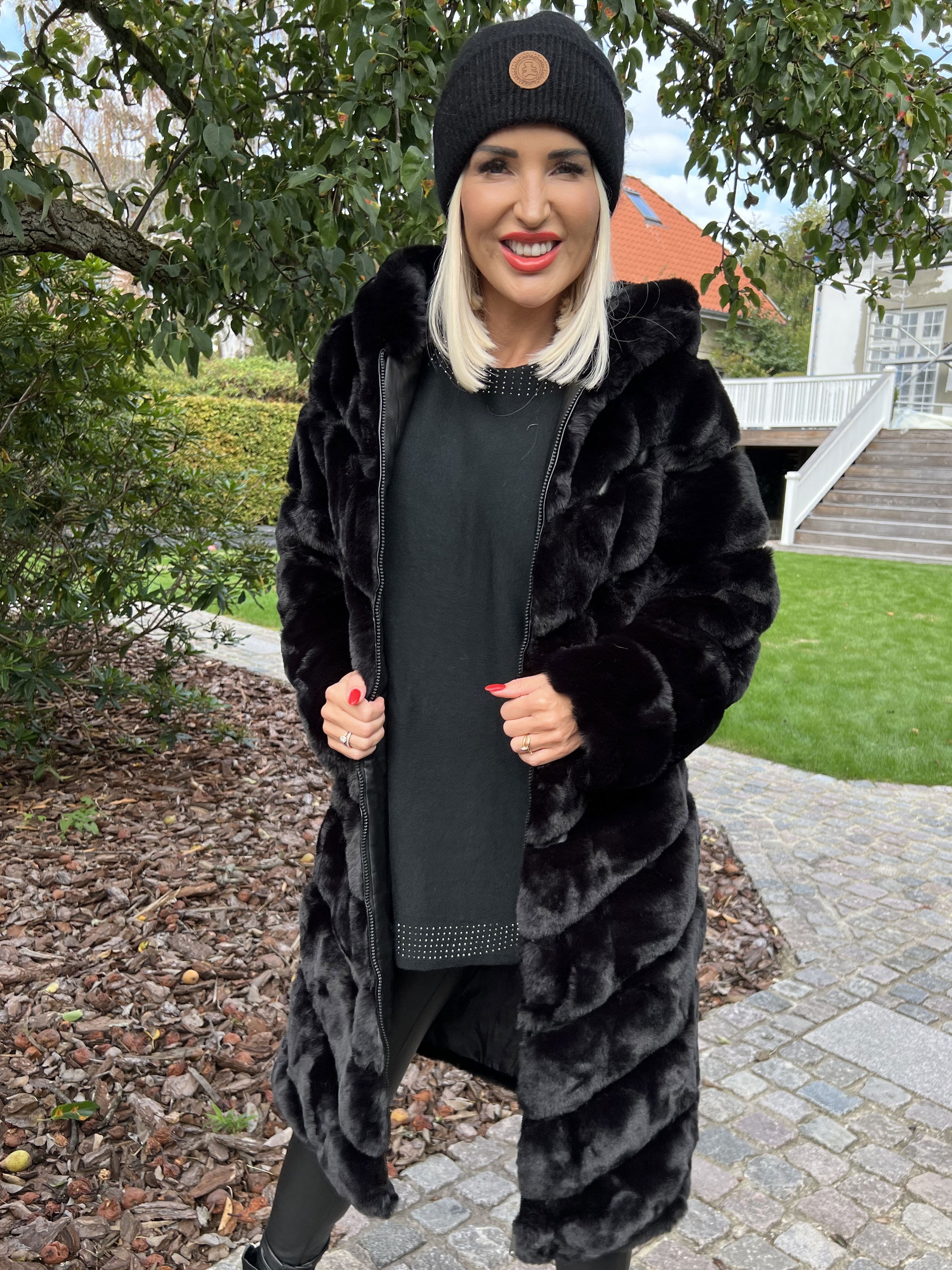 Haley - Snygg päls med huva i falsk päls