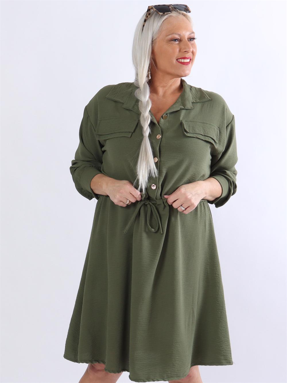 Hanine - Skjorta med guldknappar och spets i midjan