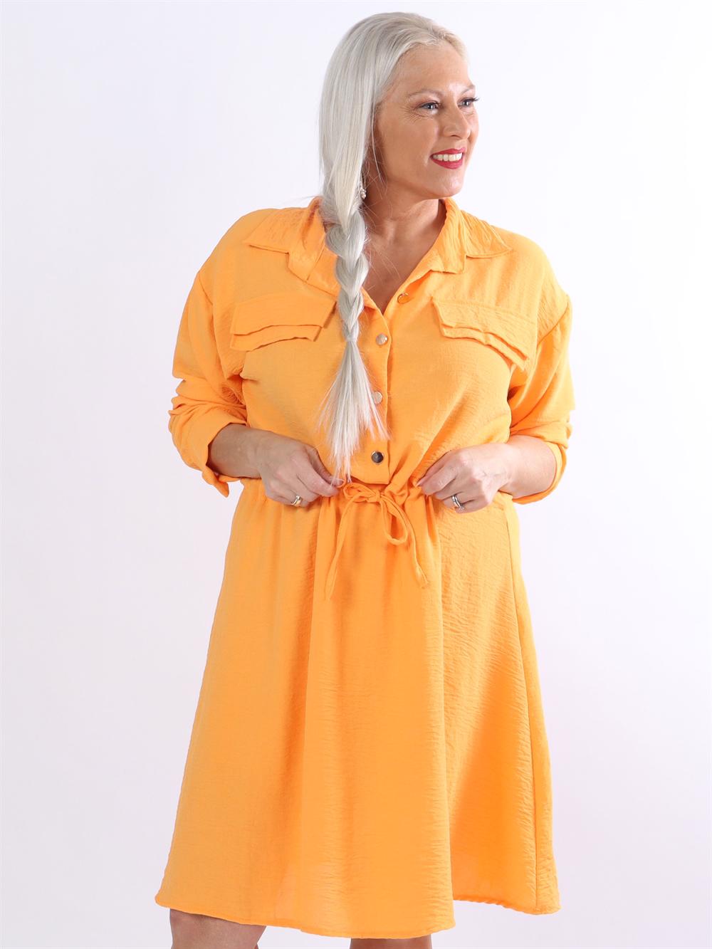 Hanine - Skjorta med guldknappar och spets i midjan