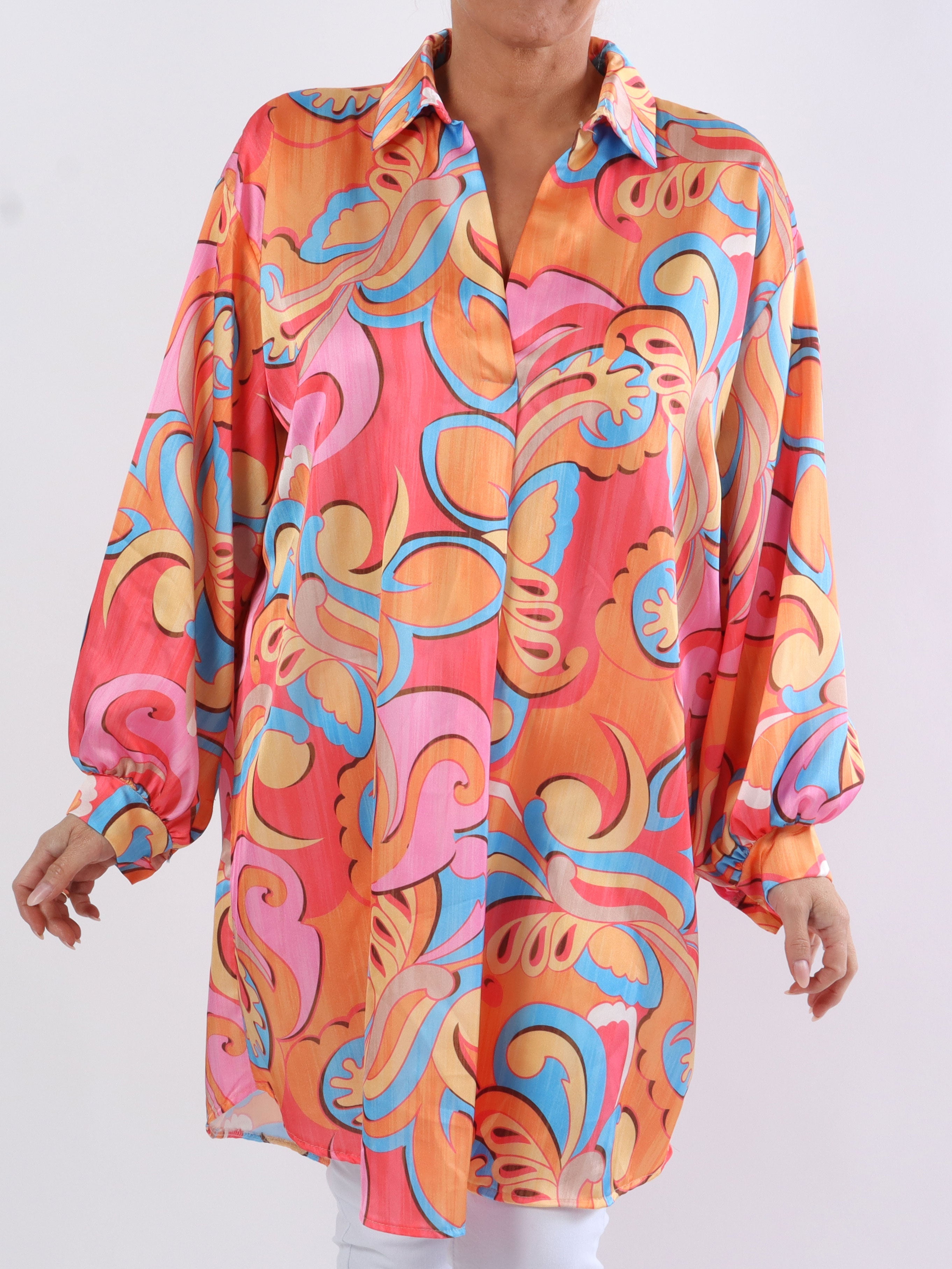 Happy Dress - Mångfärgad skjortklänning i sidenlook i stora storlekar