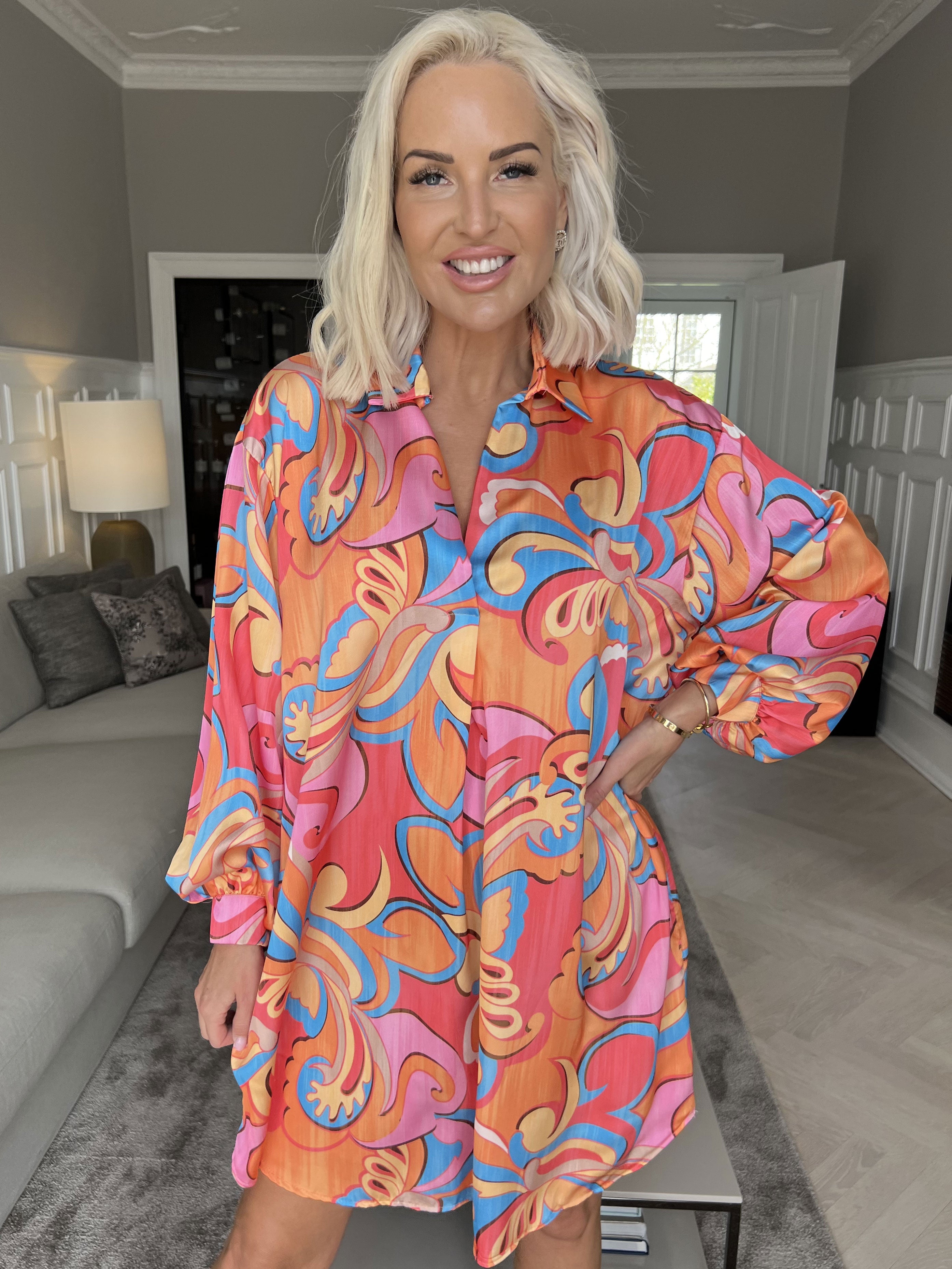 Happy Dress - Flerfärgad skjortklänning i sidenlook