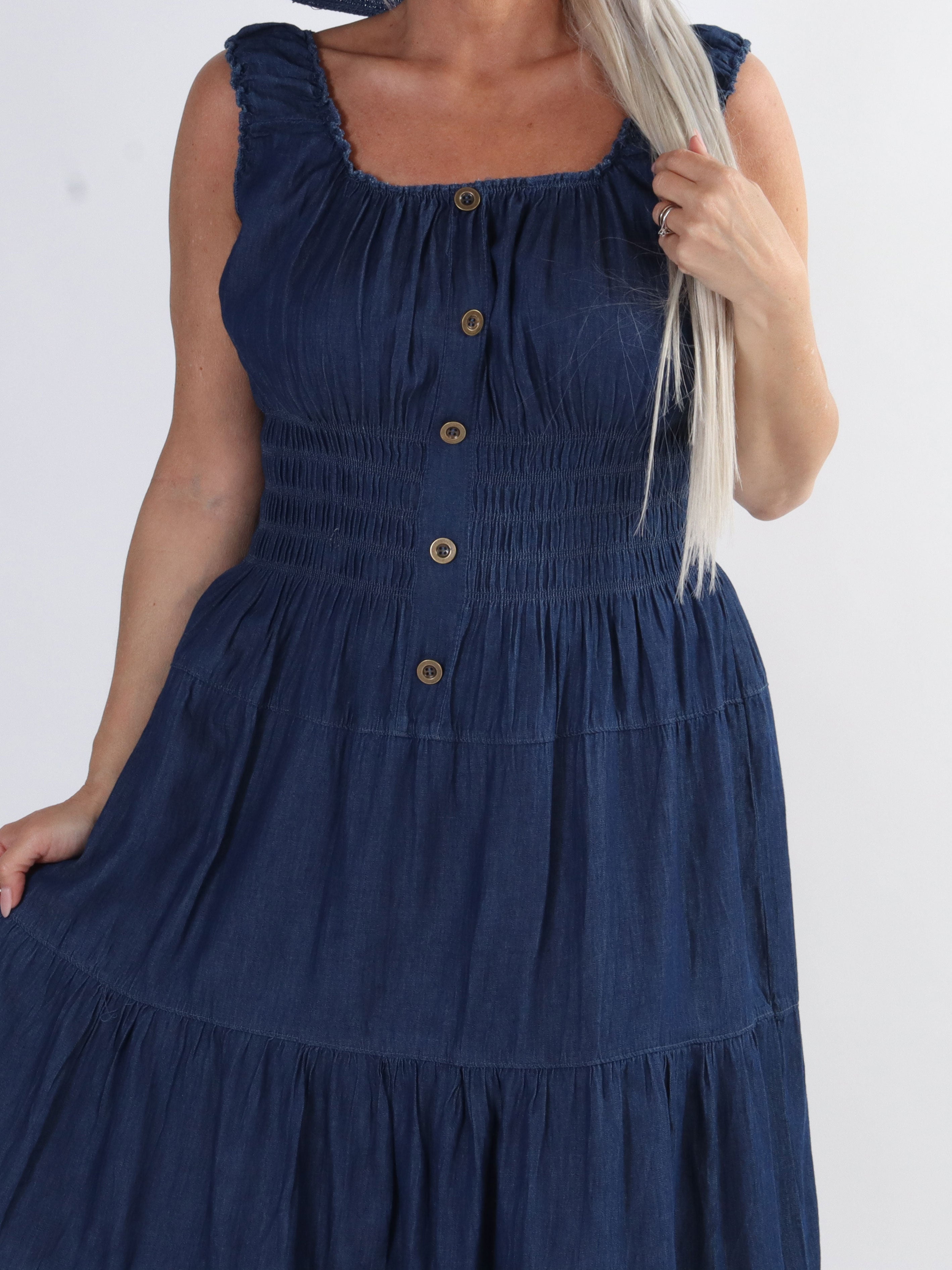 Harper Denim - Söt bomullsklänning i stora storlekar med ett lager på lager - Navy