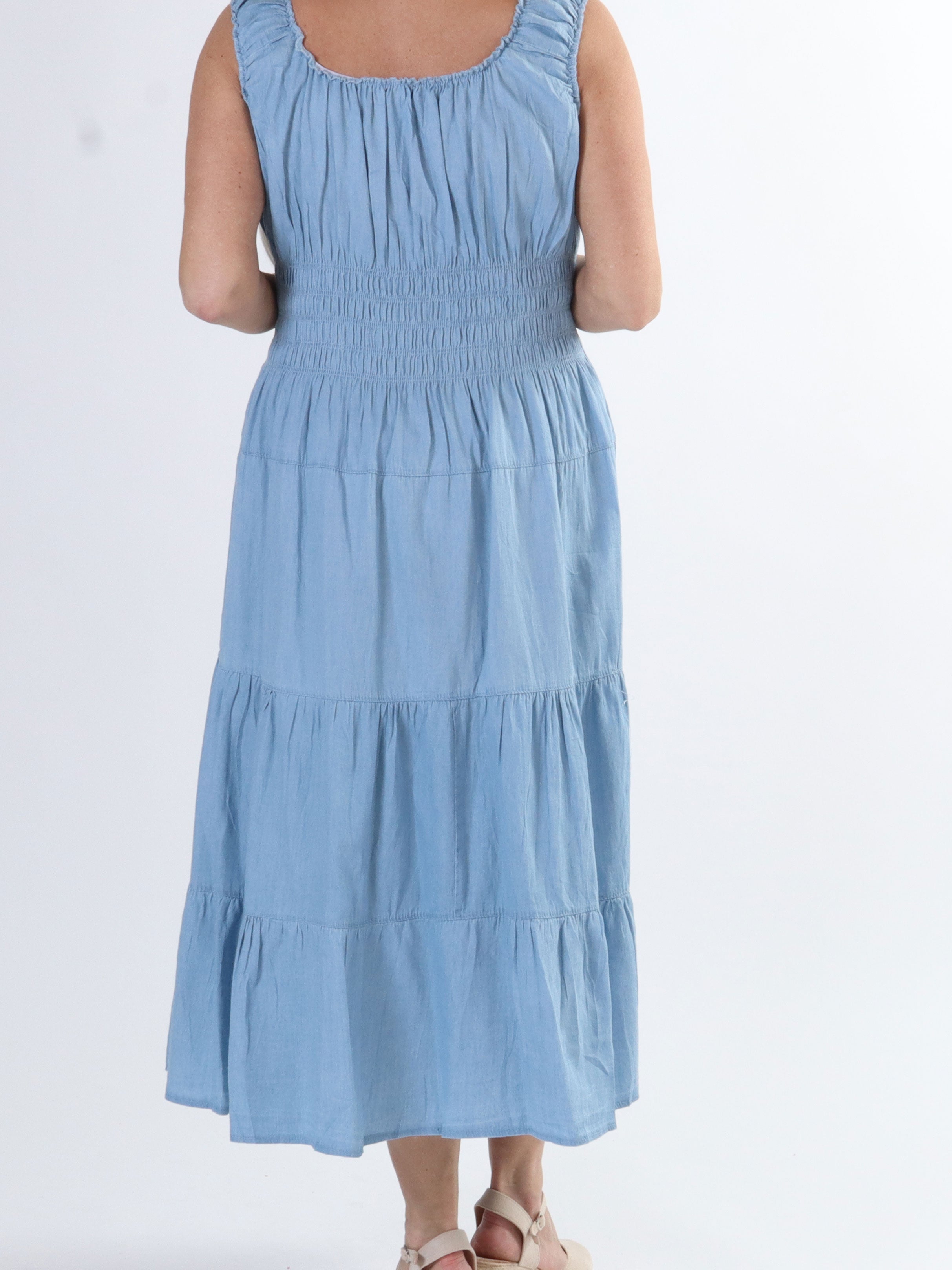 Harper Denim - Söt bomullsklänning i stora storlekar med ett lager på lager