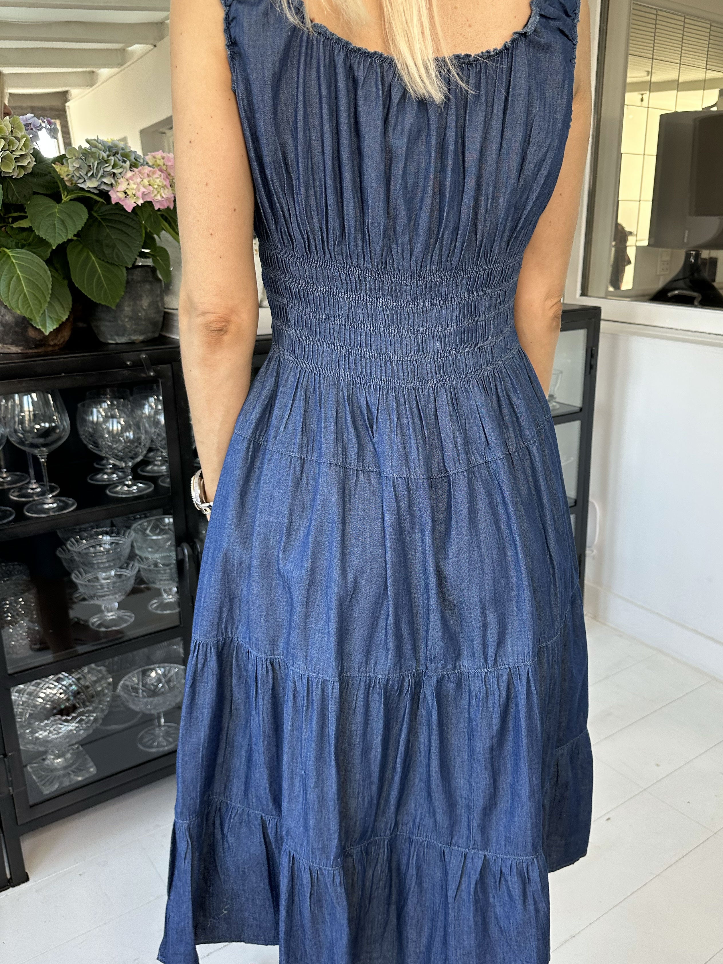 Harper Denim - Söt bomullsklänning med ett lager på lager