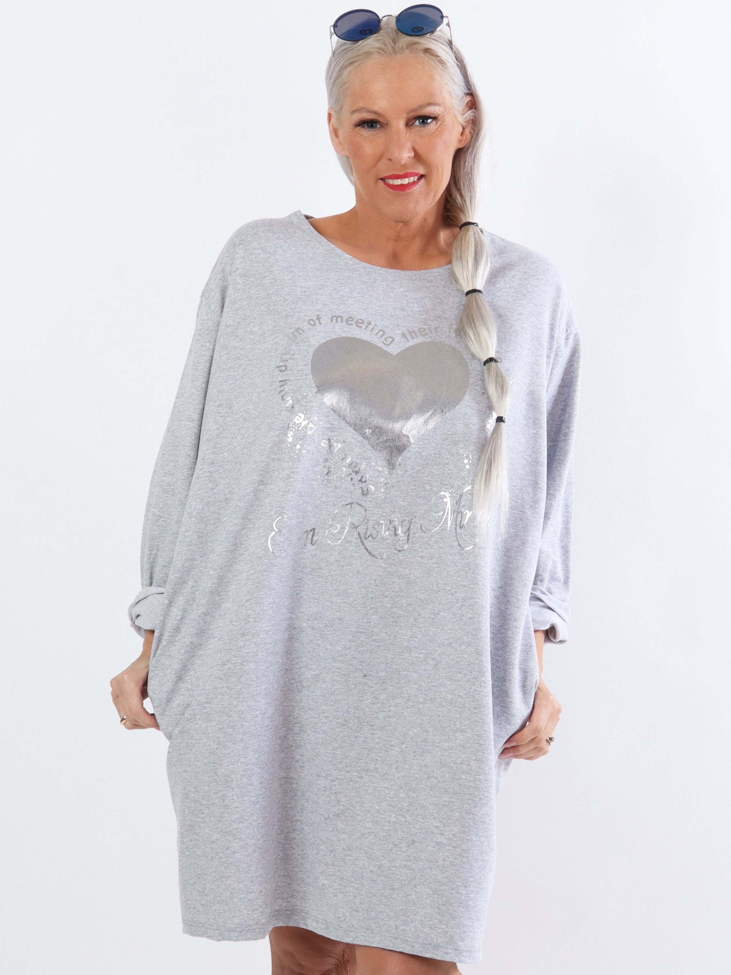 Hearty Dress - Söt bomullsklänning i stora storlekar med hjärtmönster - Black