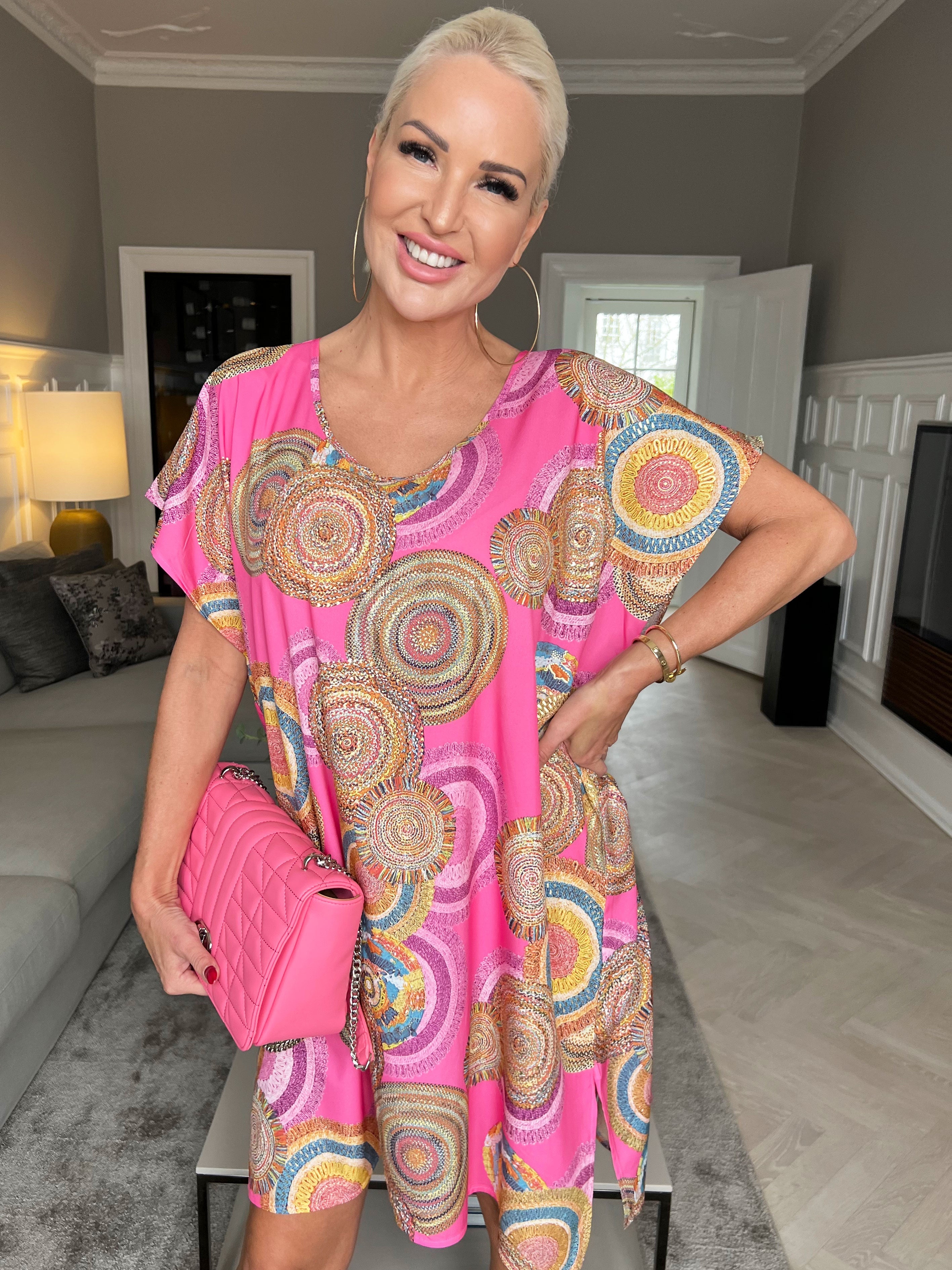 Helena - Lätt och luftig mönstrad klänning i siden