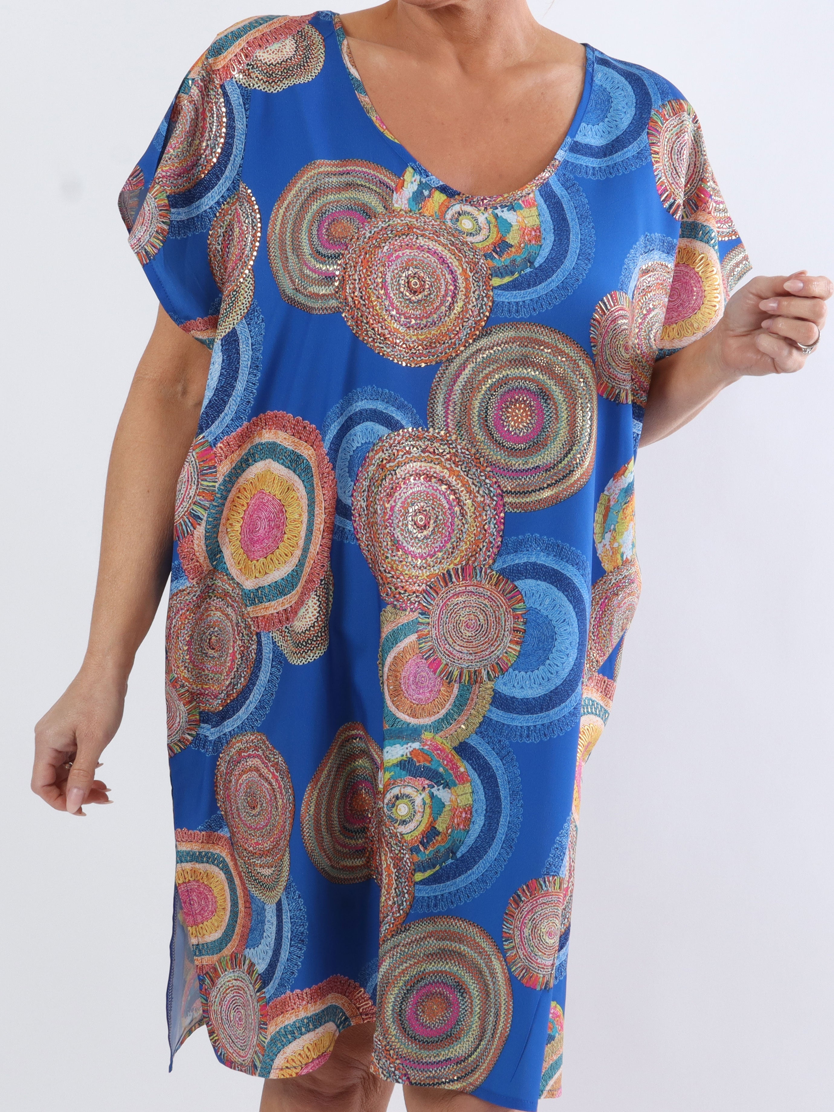 Helena - Lätt och luftig plus size klänning i siden - White