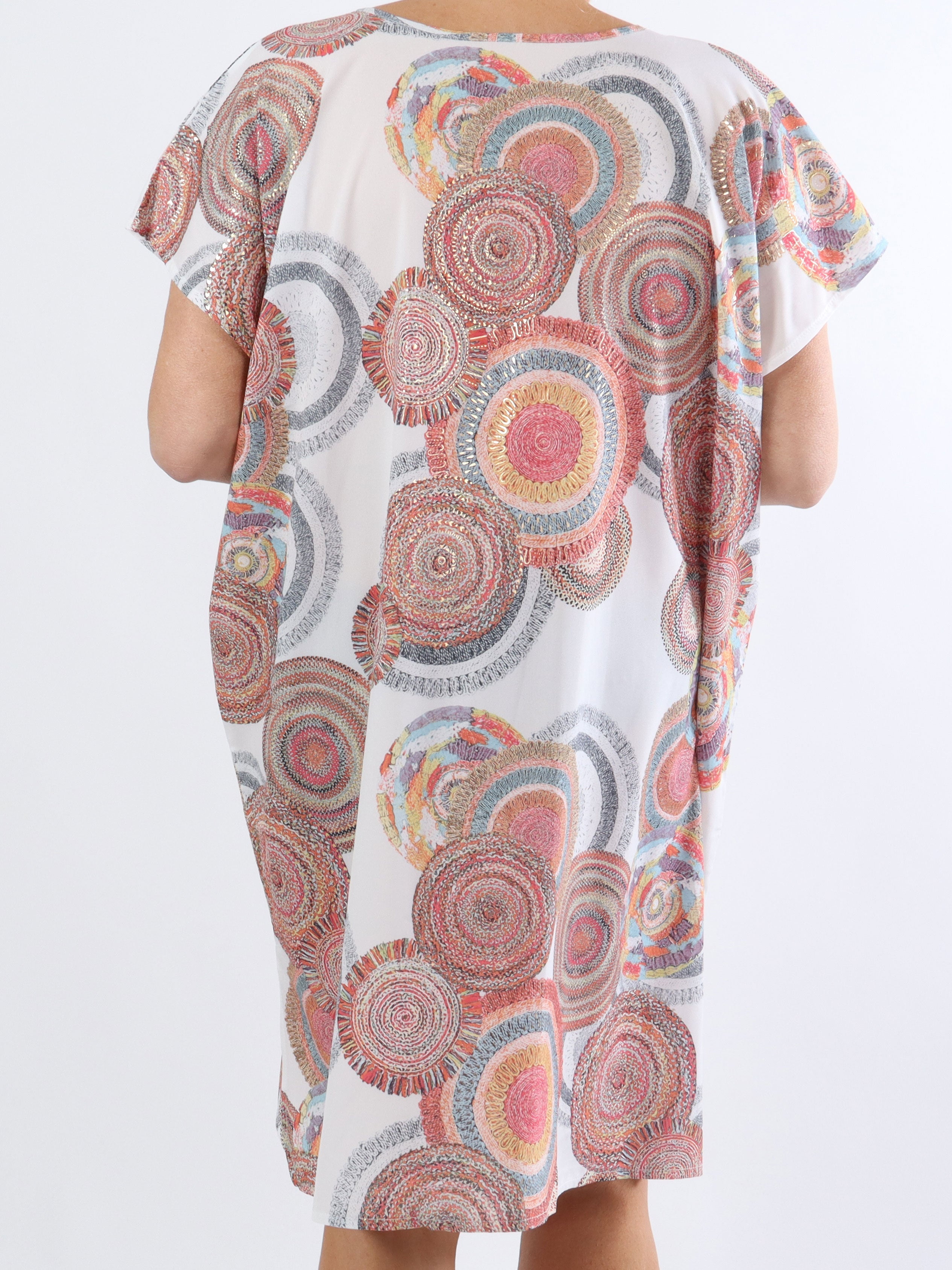 Helena - Lätt och luftig plus size klänning i siden