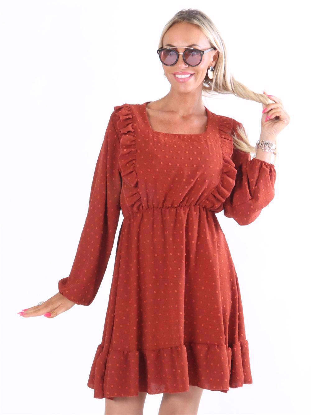 Hella - Klänning med volangkanter