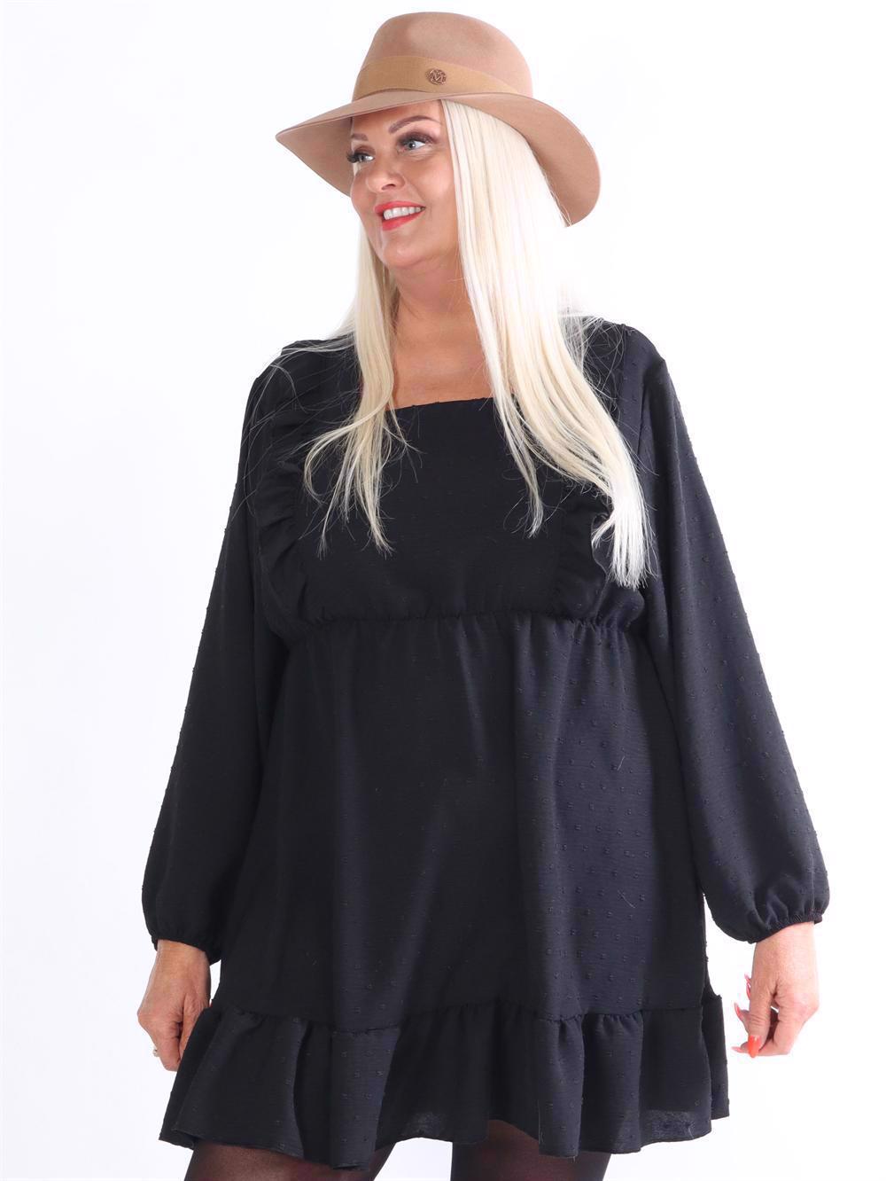 Hella - Klänning med volangkanter