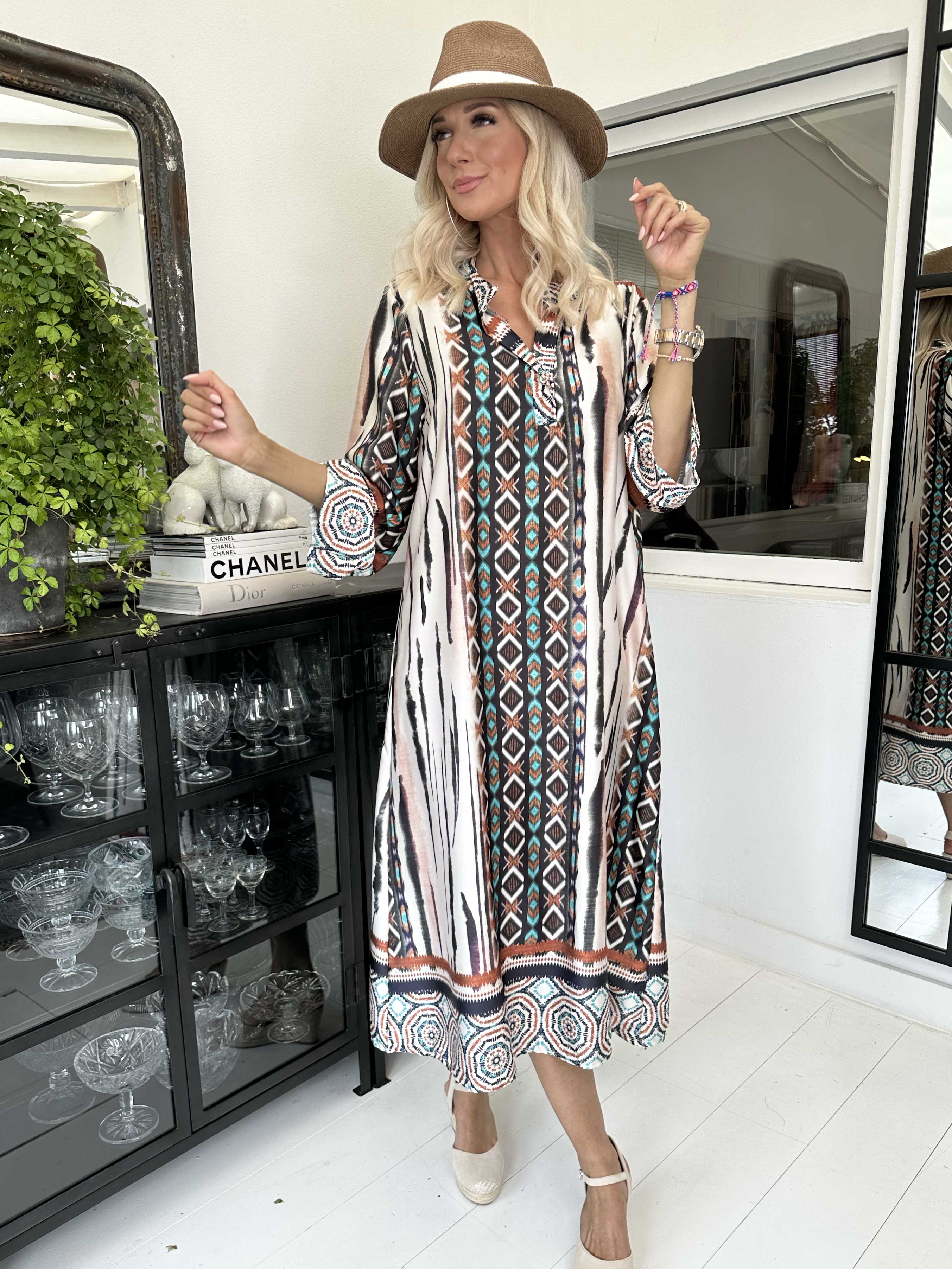 Hyben - Långärmad klänning i sidenlook