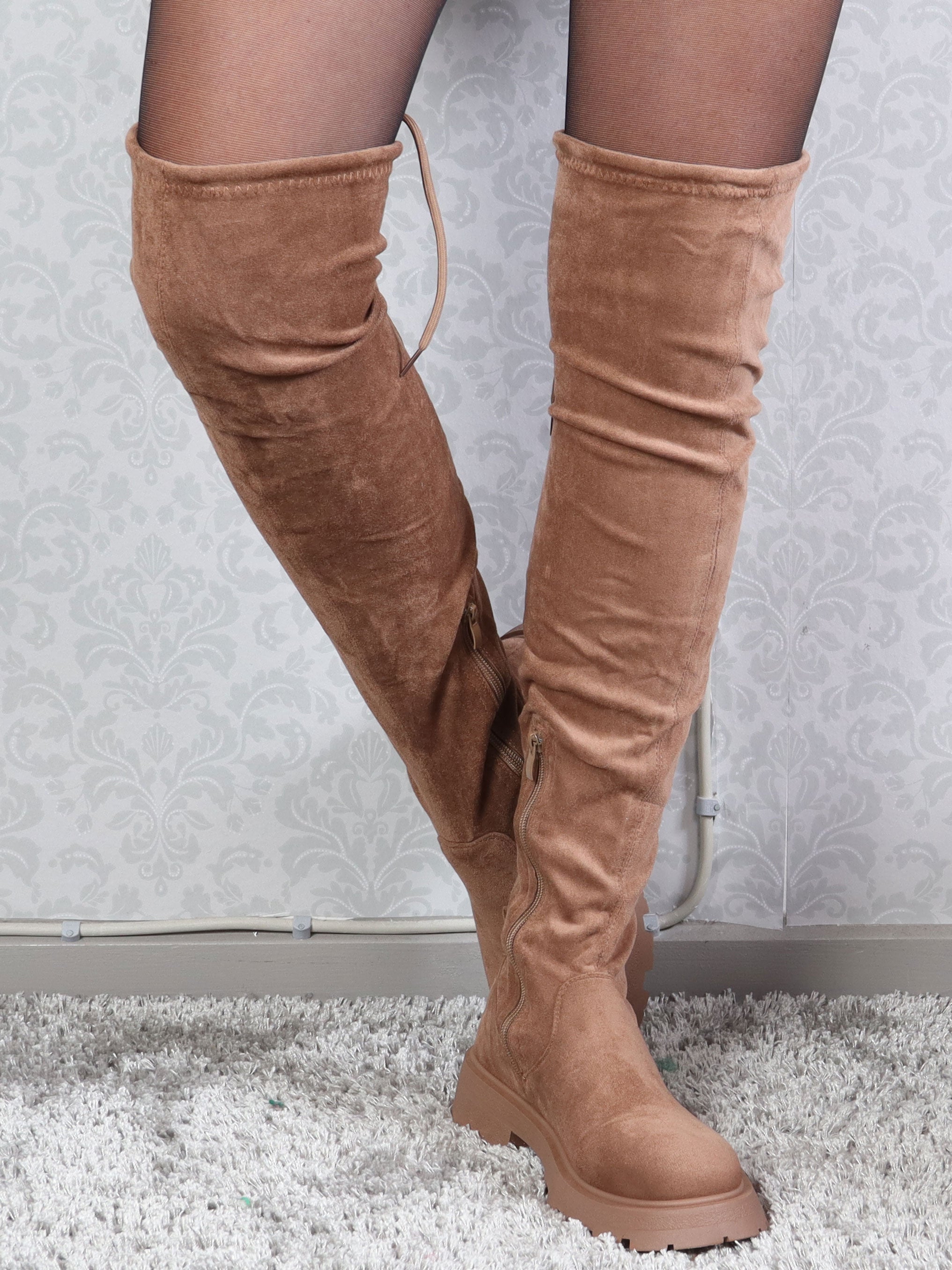 Nicka - Overknee stövlar i mockalook