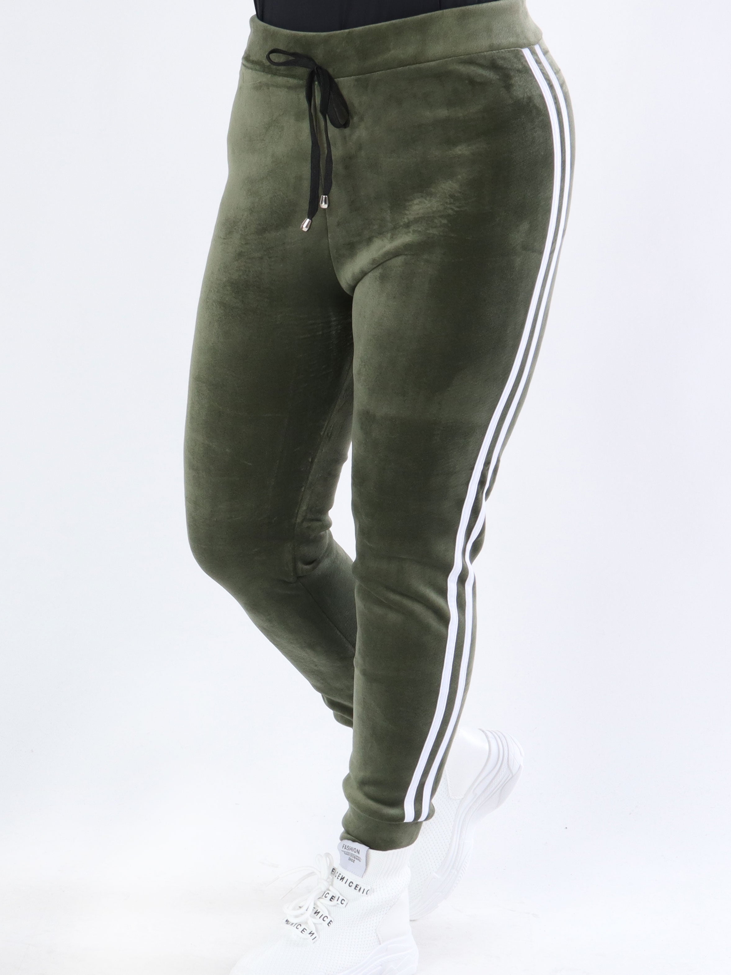 Achilla - Mjukisbyxor i velour med vita ränder