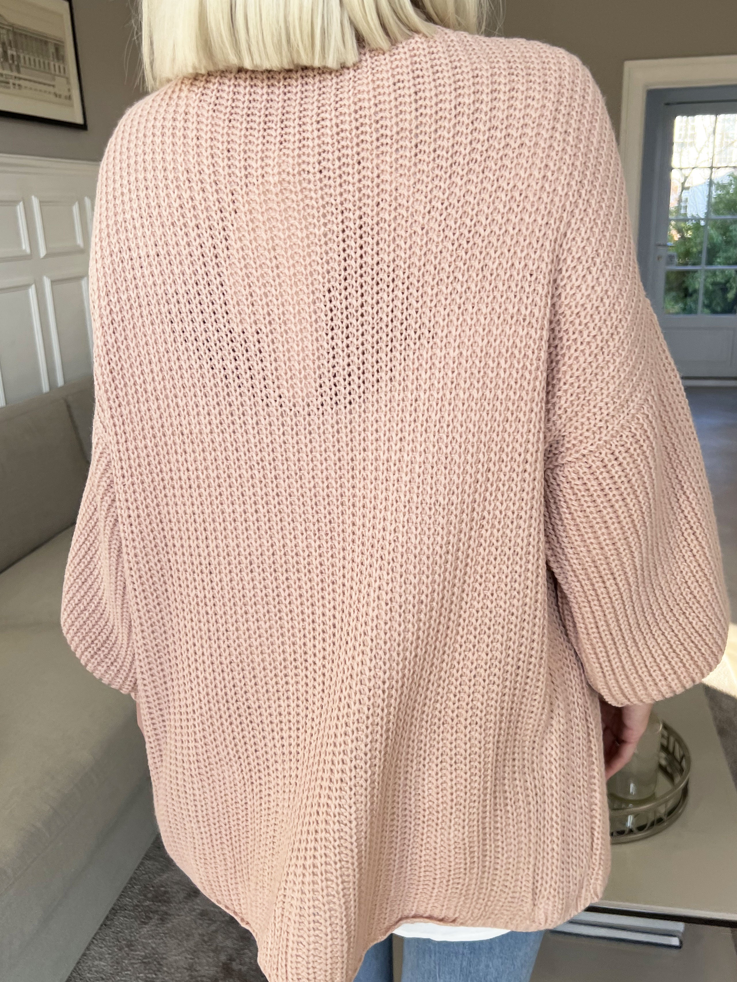 Sally Short - Söt stickad kofta med ballongärmar