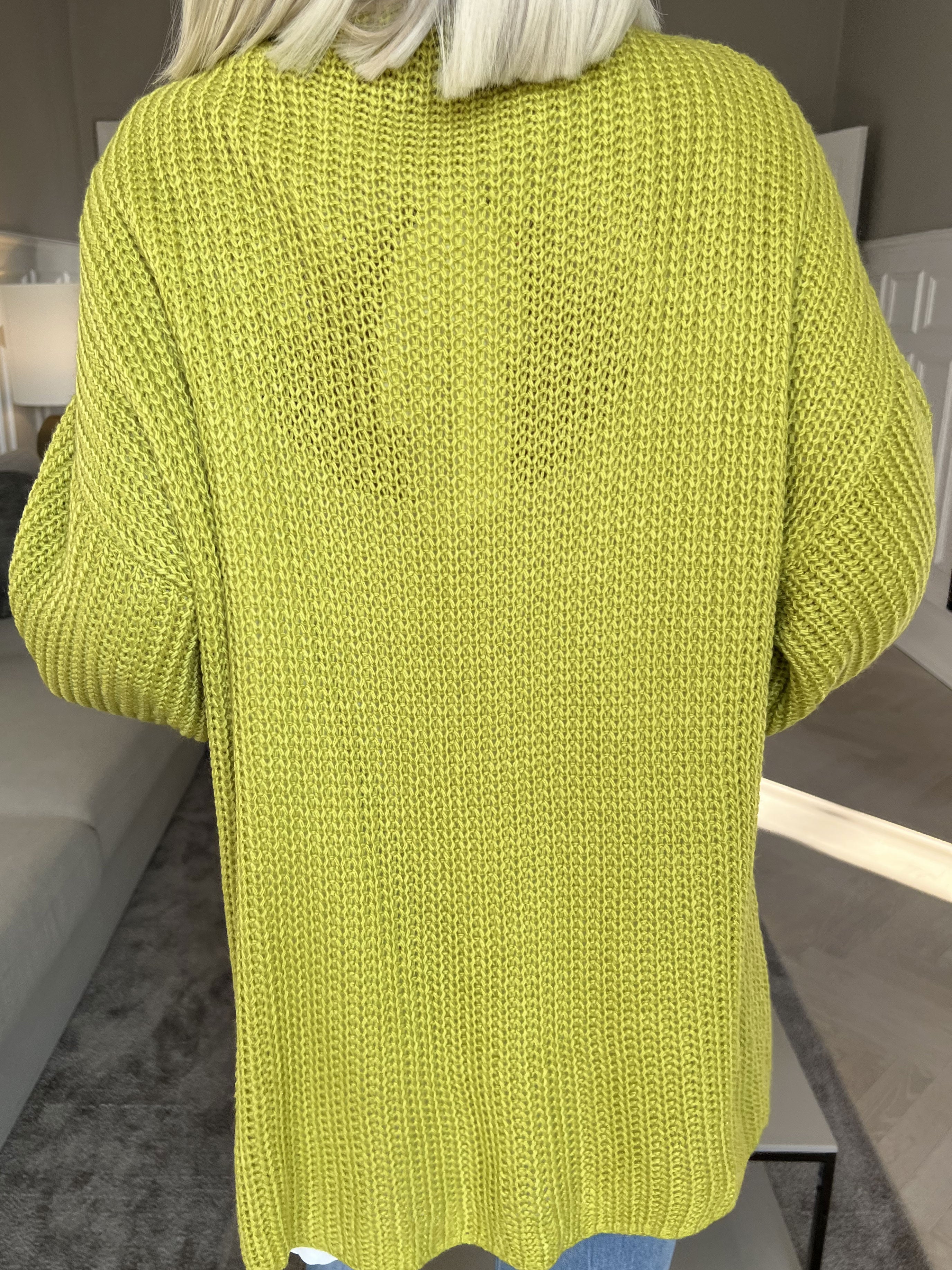 Sally Short - Söt stickad kofta med ballongärmar