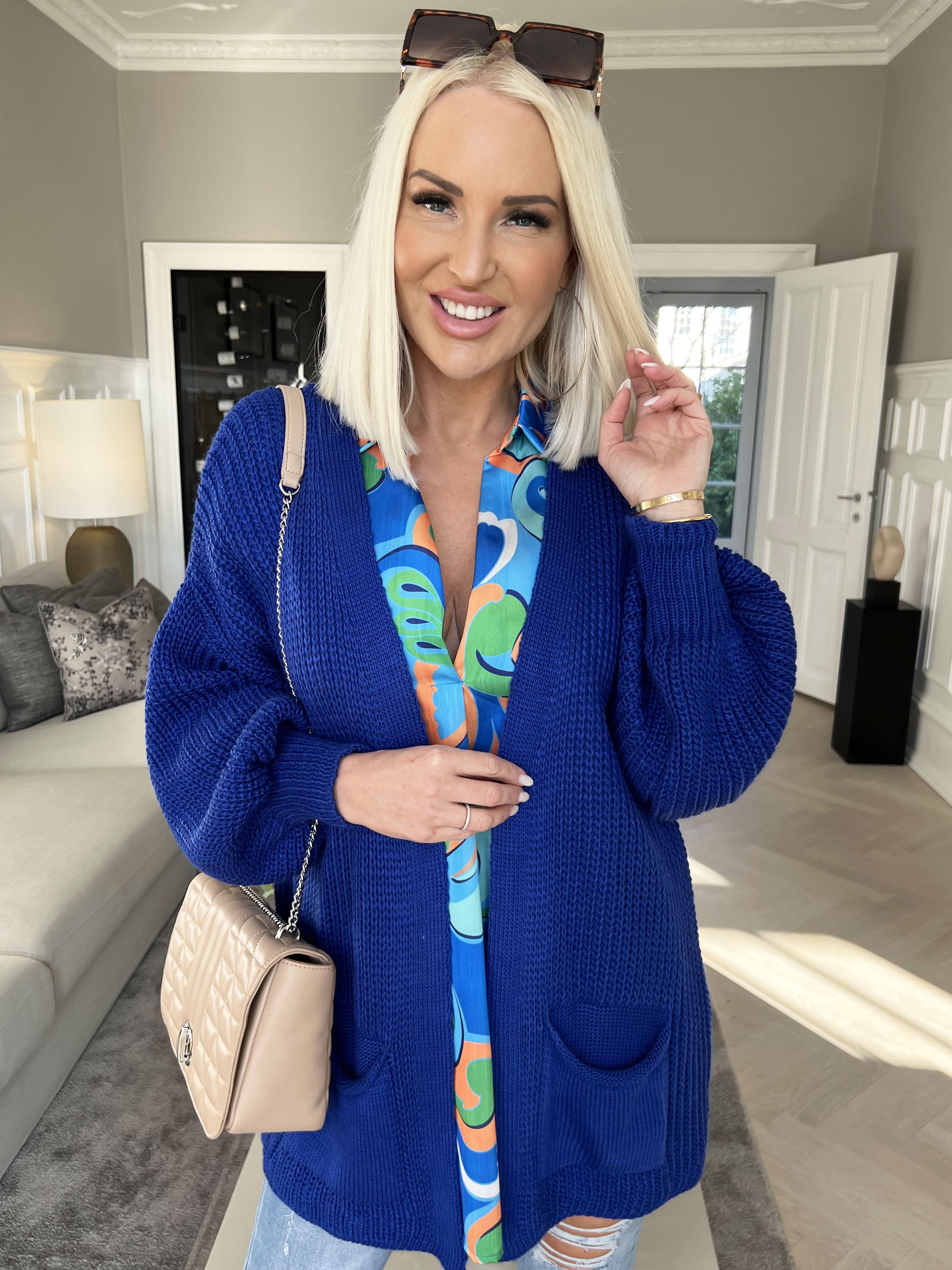 Sally Short - Söt stickad kofta med ballongärmar