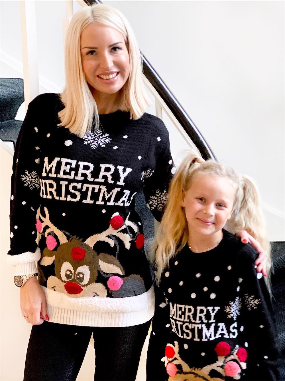 Jul - Svart julgris med renar och snöflingor