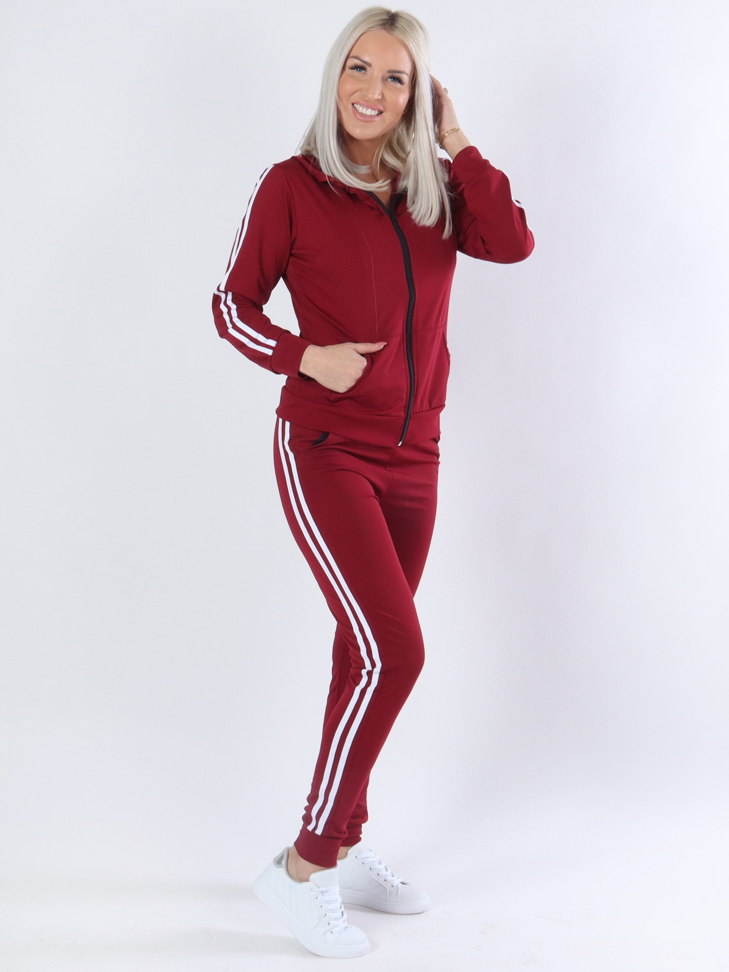 Celin - Armégrön joggingdräkt med vita ränder