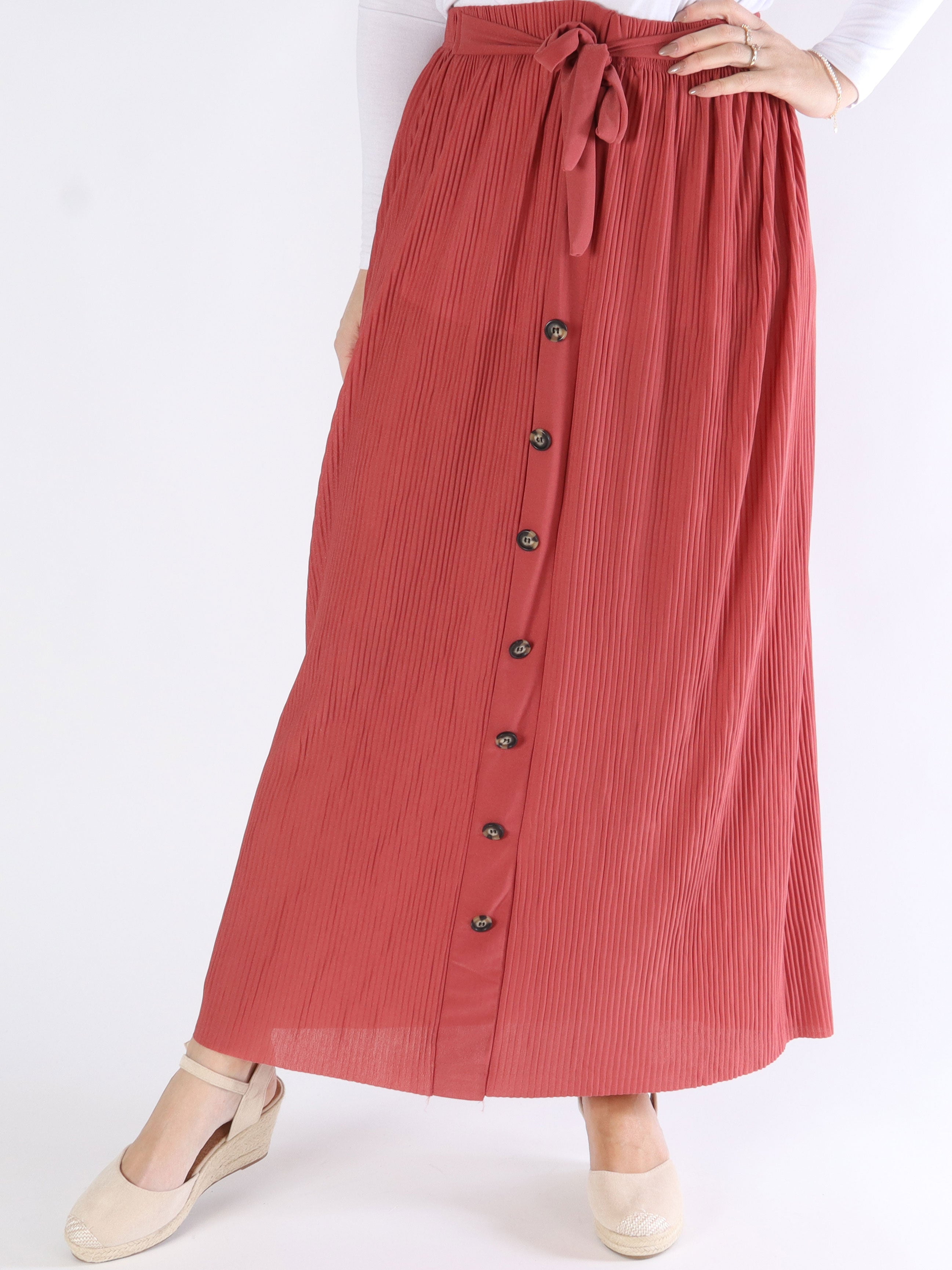 Andrea - Lång plisserad kjol med knappar