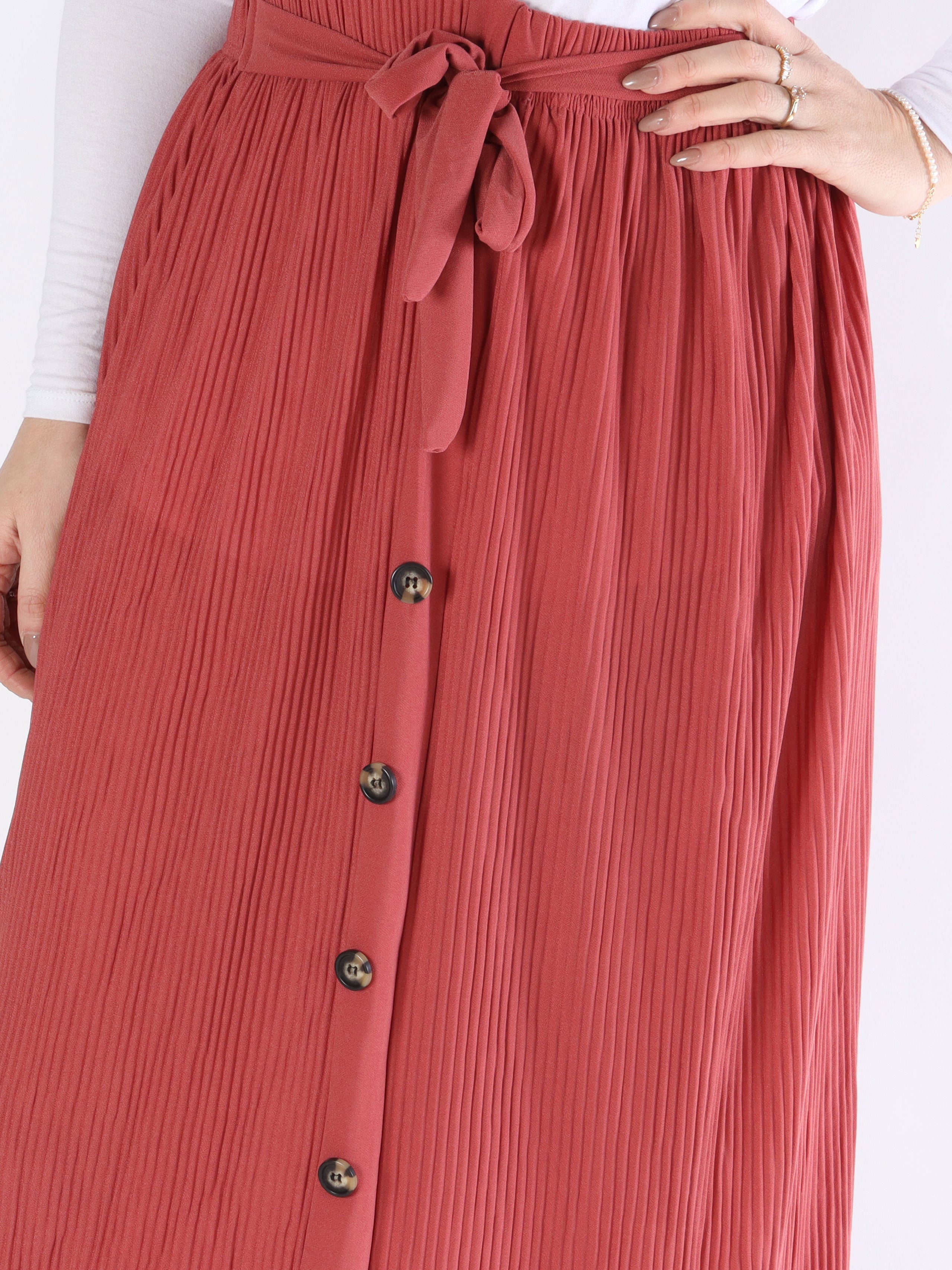 Andrea - Lång plisserad kjol med knappar