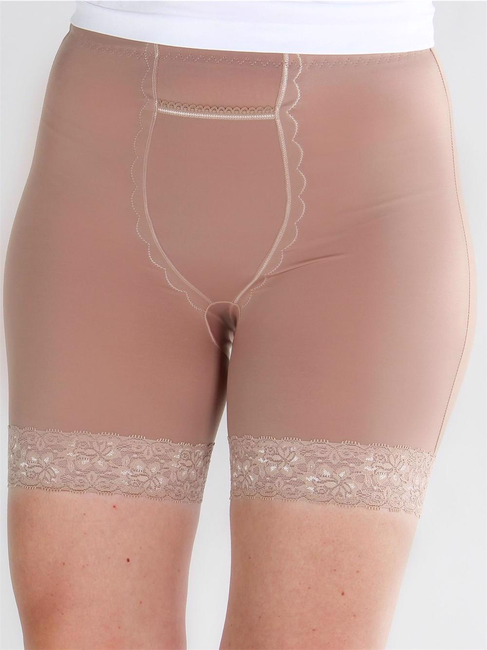 Amora - Shape up shorts med spetskant