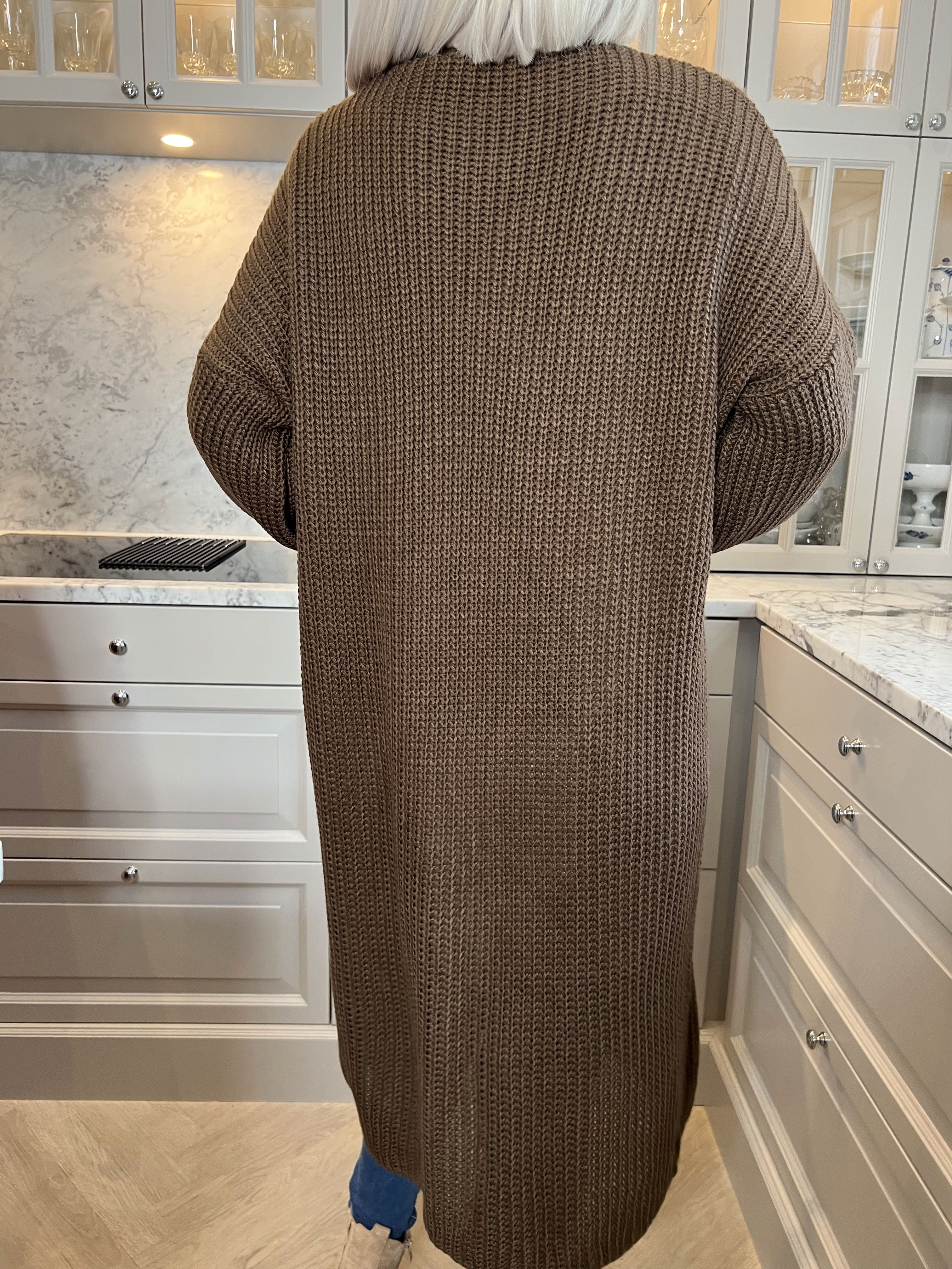 Sally - Stickad kofta med ballongärmar