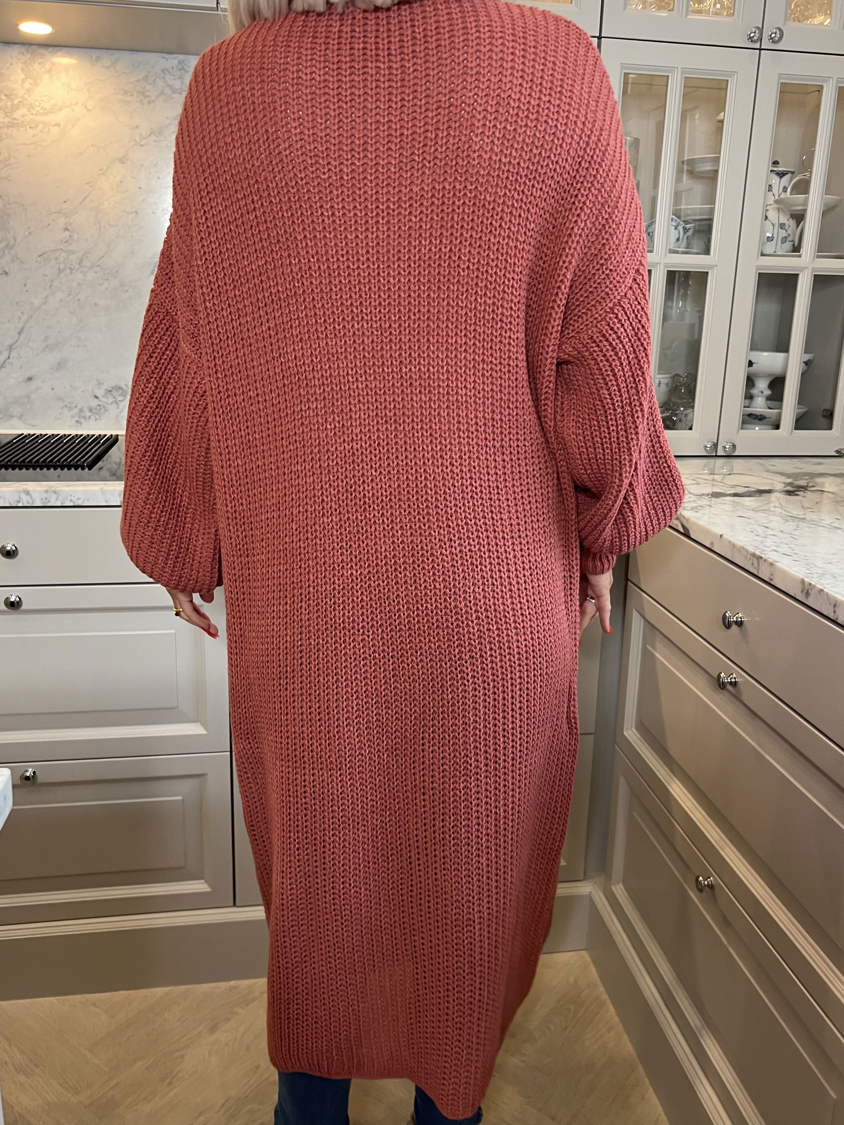 Sally - Stickad kofta med ballongärmar