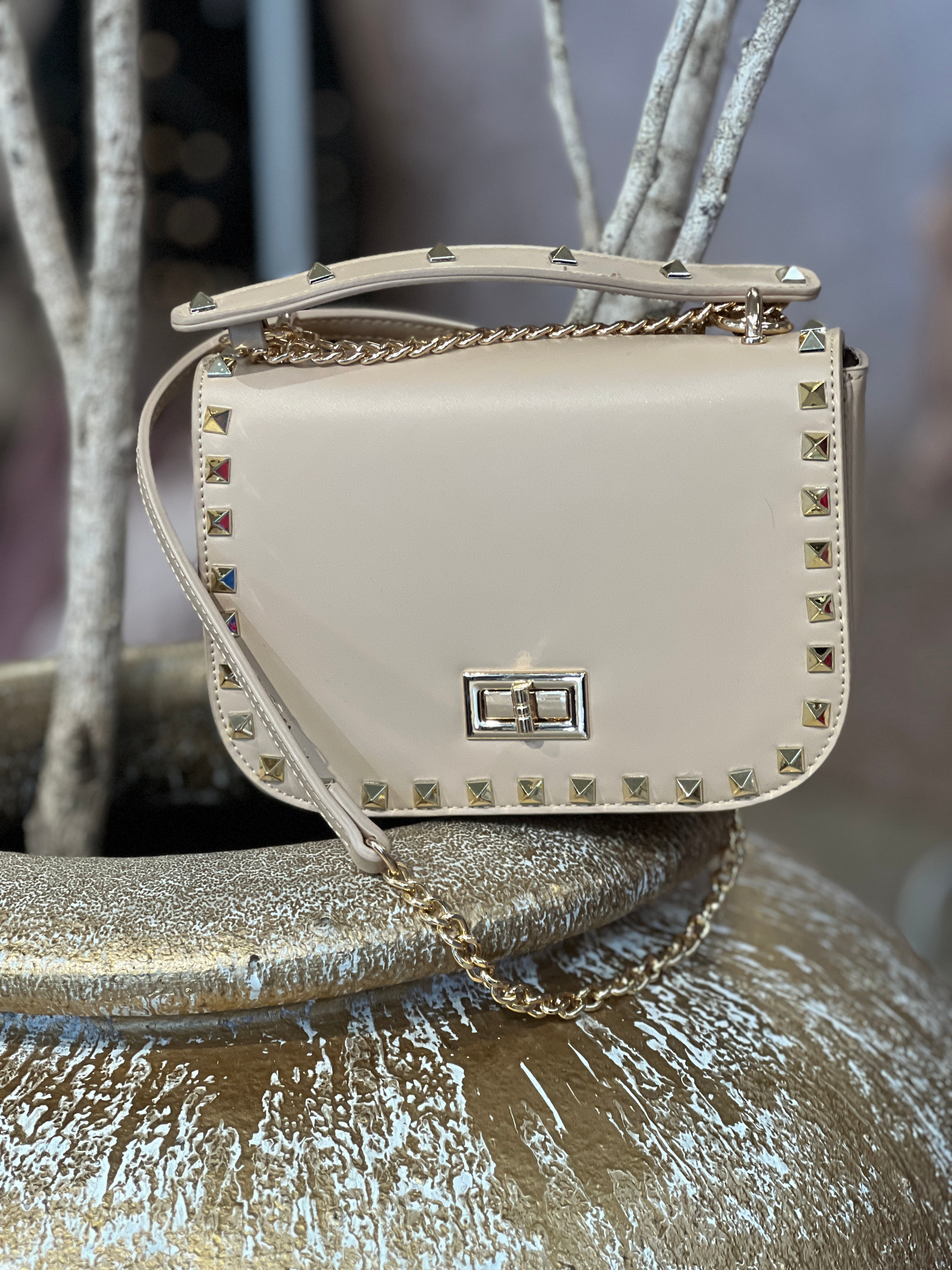 Lisa - Liten väska med guld nitar