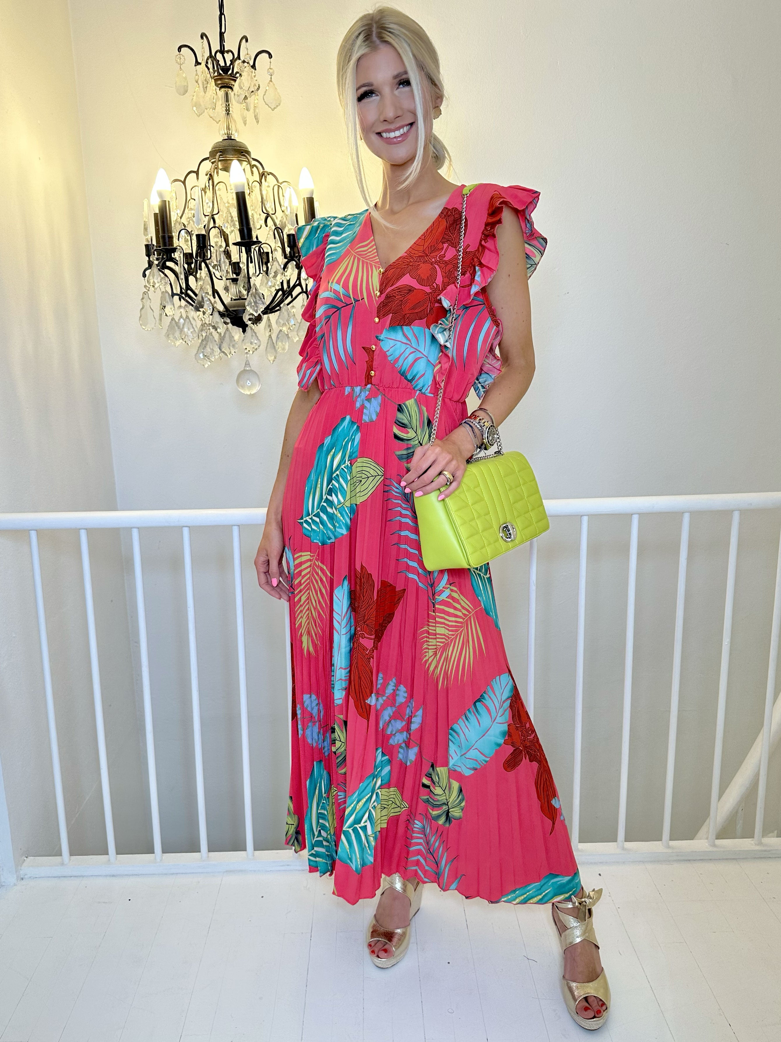 Lullu Leaf - Lång klänning med volanger och veckad kjol