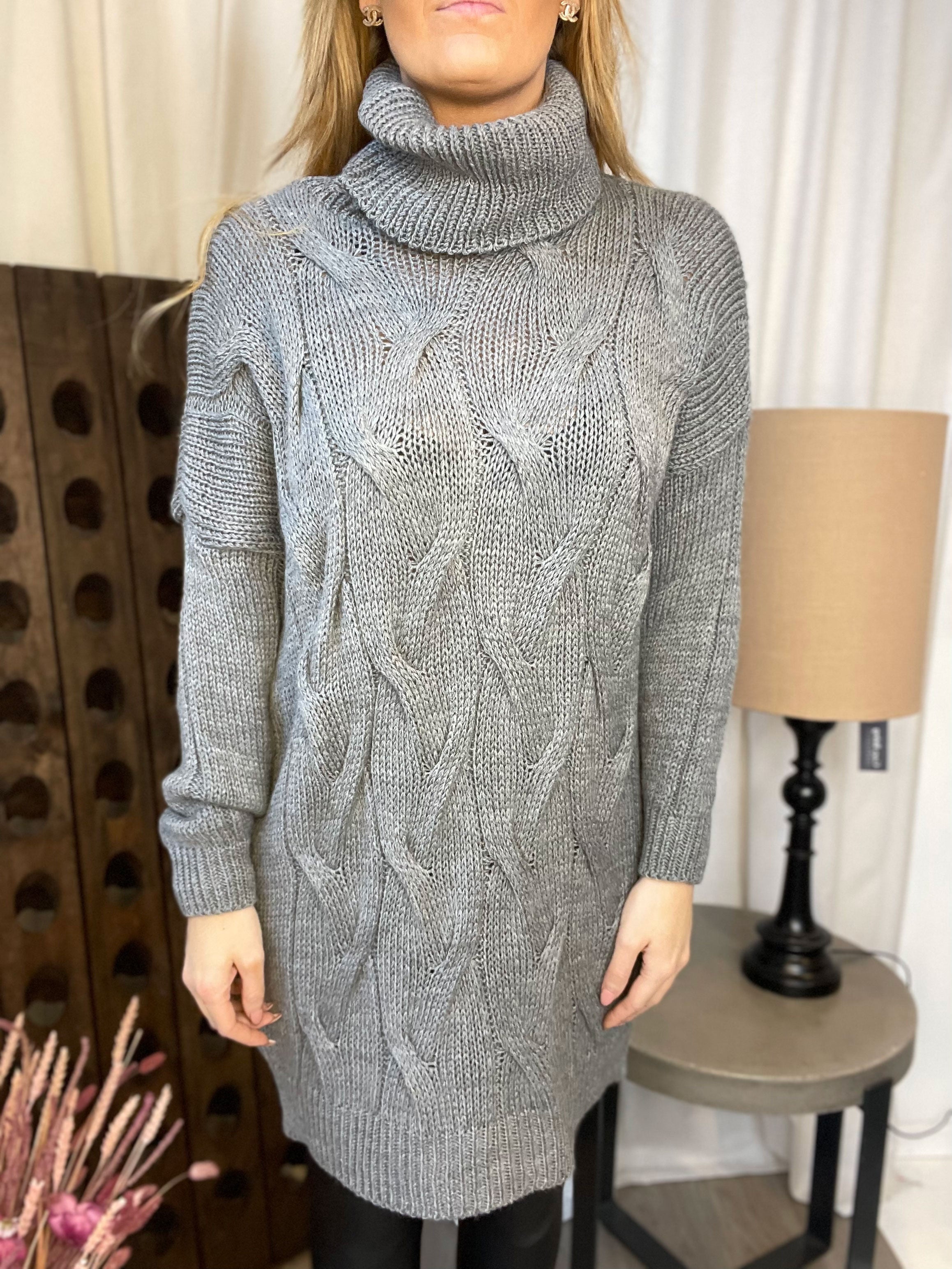 Masina - Stickad klänning med turtleneck