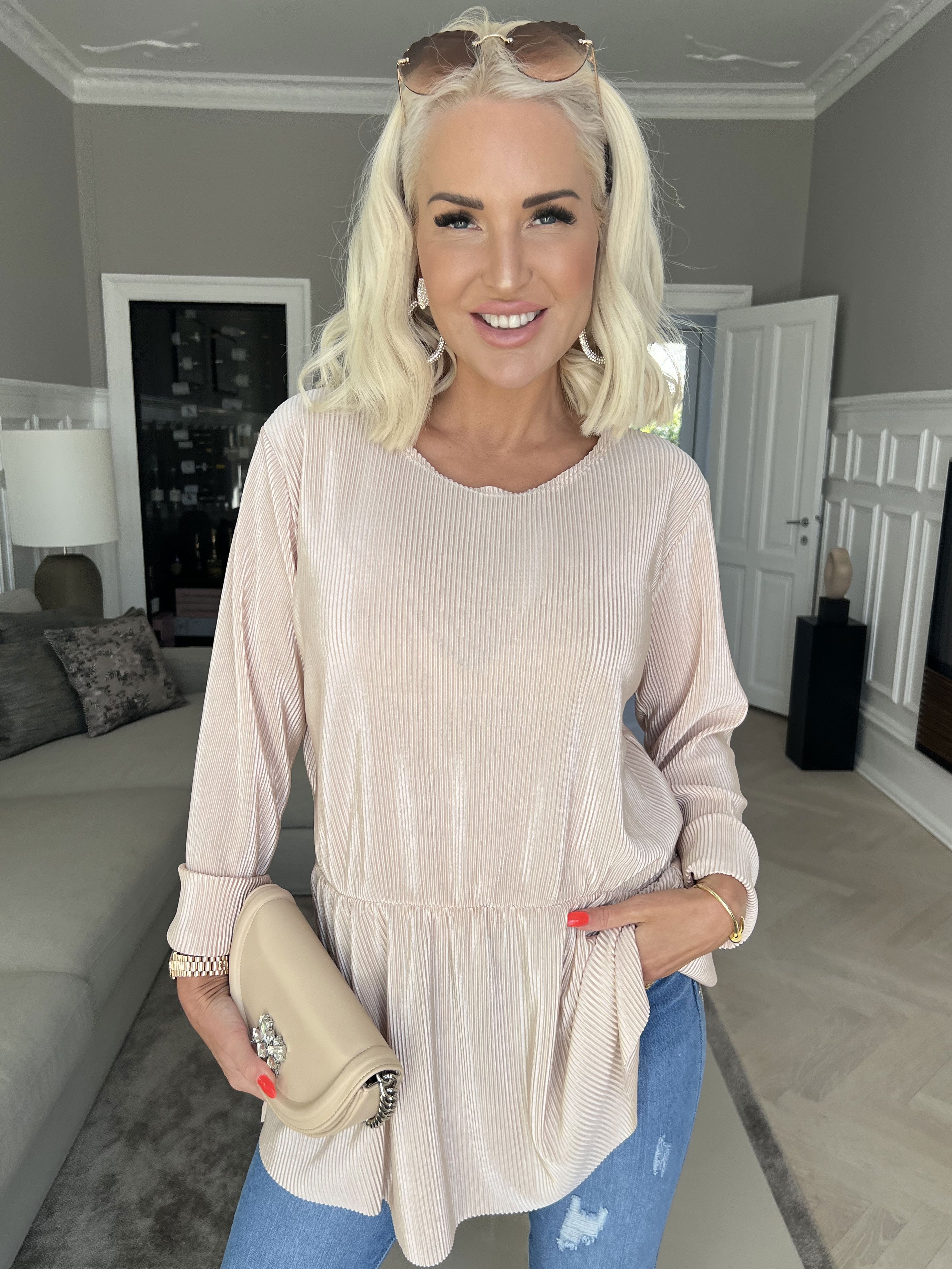 Delfina - Randig långärmad blus med liten kjol