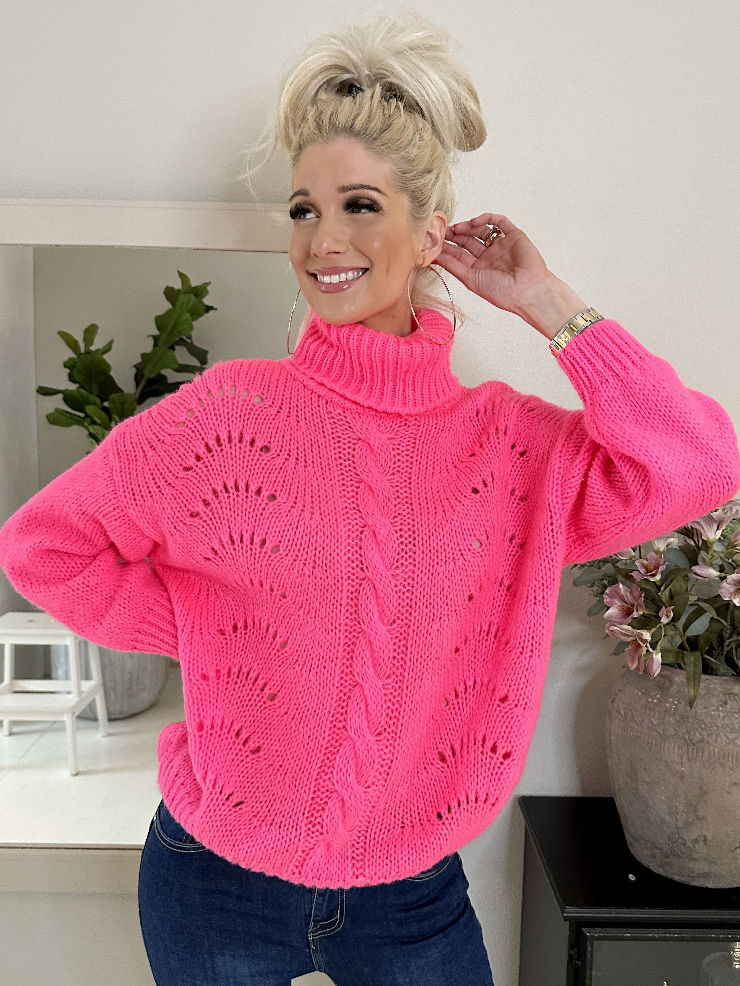 Marlena - Söt, mjuk stickning med rullkrage - Camel