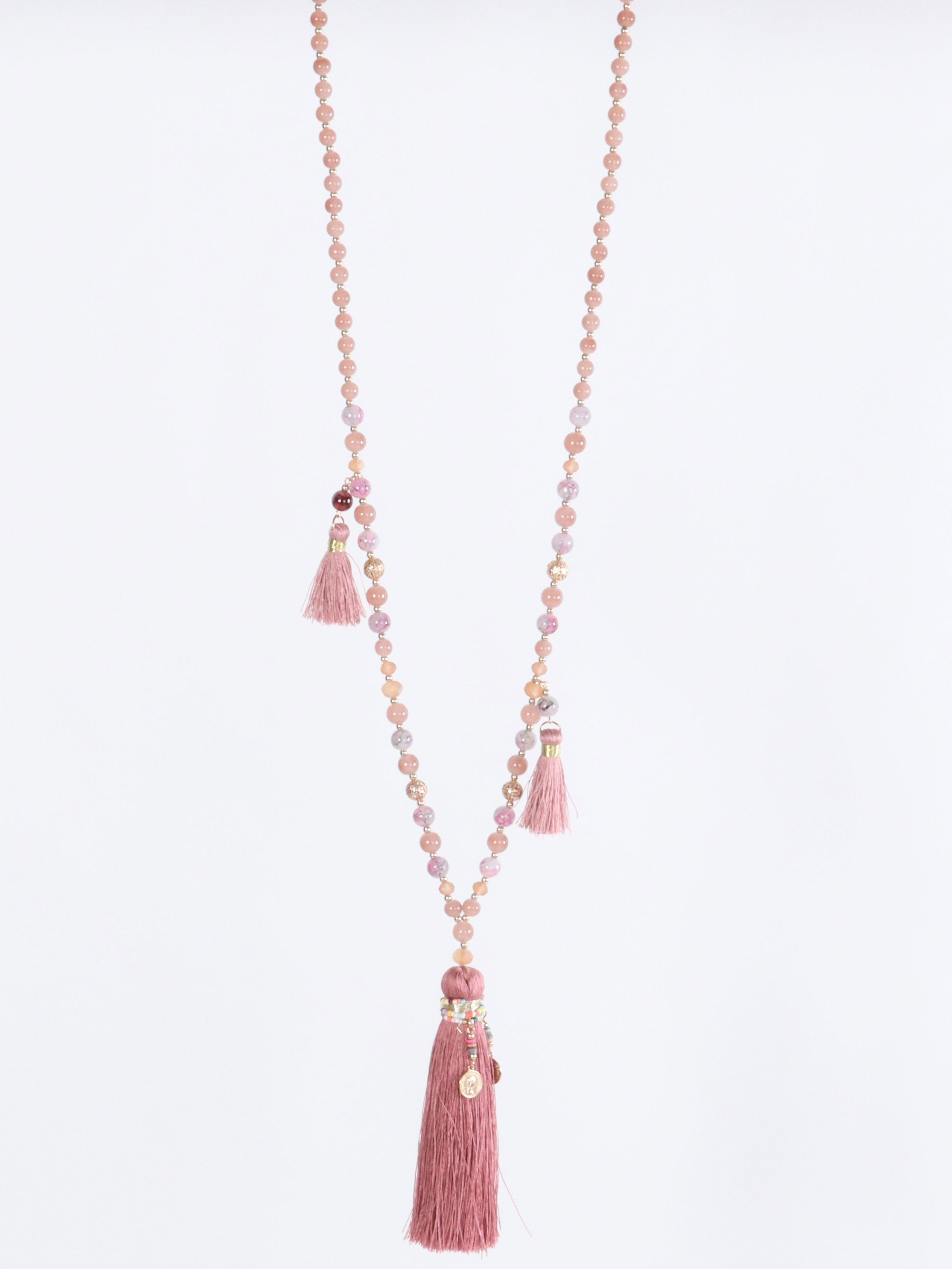 Isabella - Bordeauxrött pärlhalsband med stor tofs