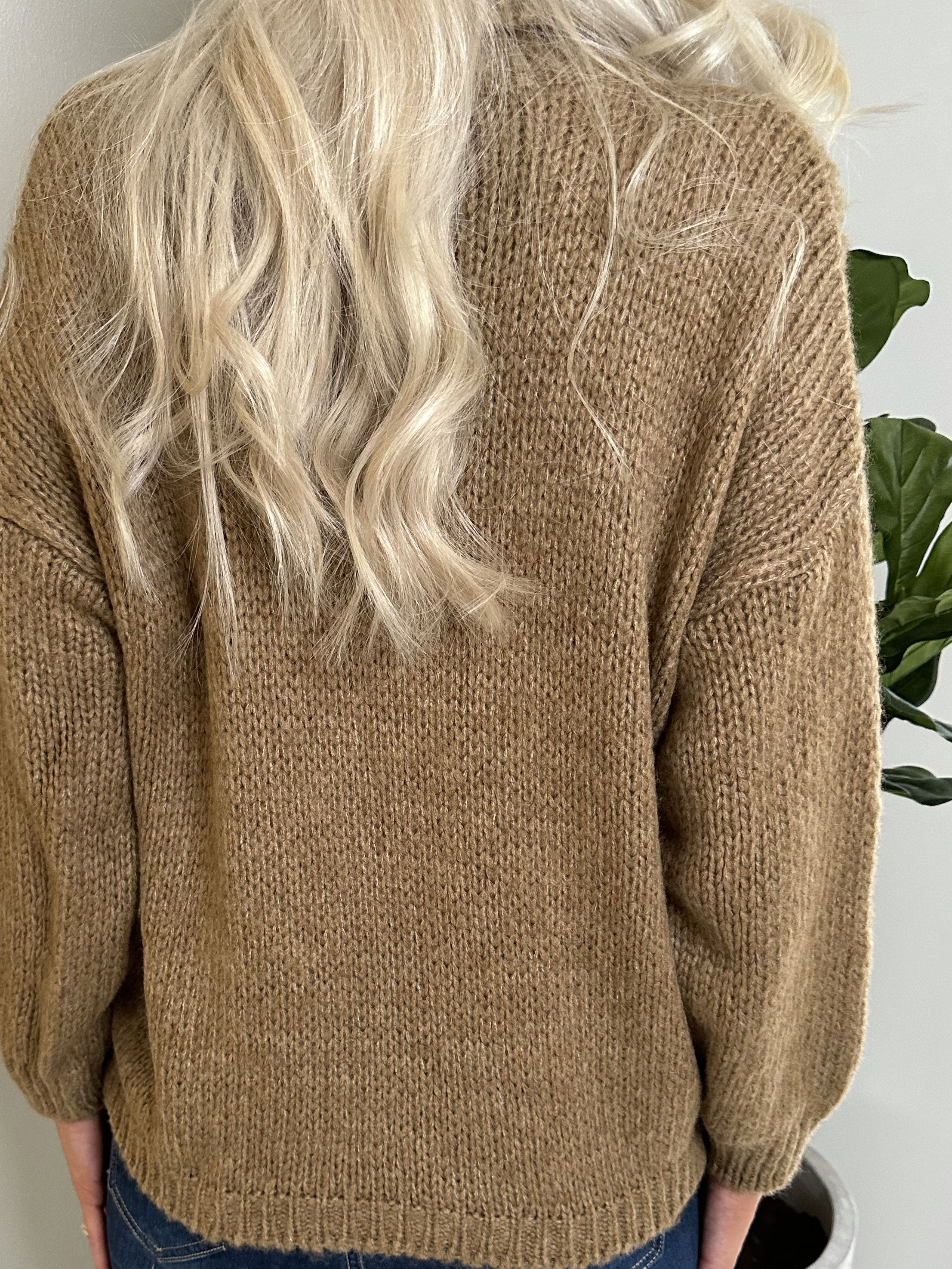 Marlena - Söt, mjuk stickning med rullkrage