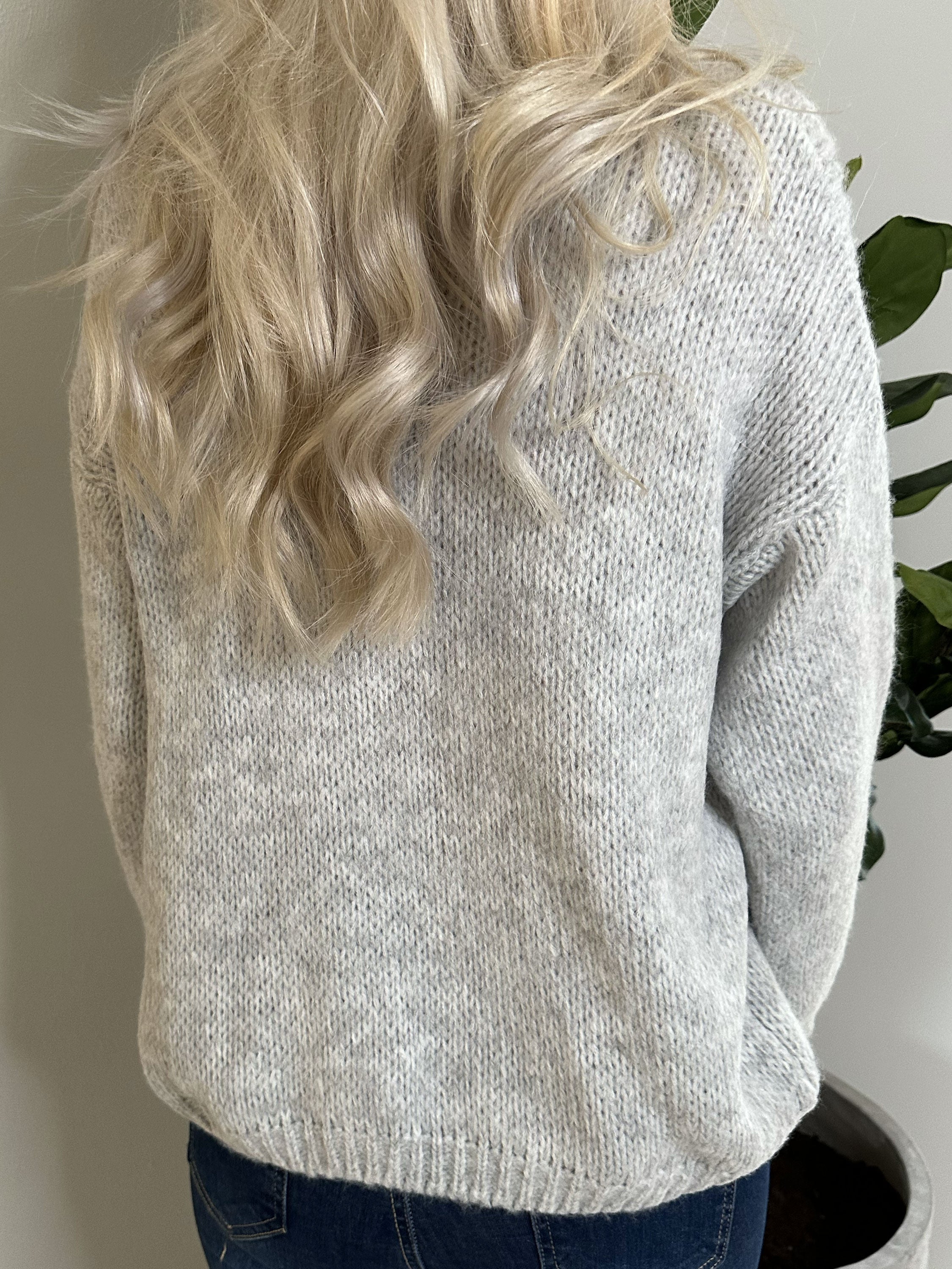 Marlena - Söt, mjuk stickning med rullkrage