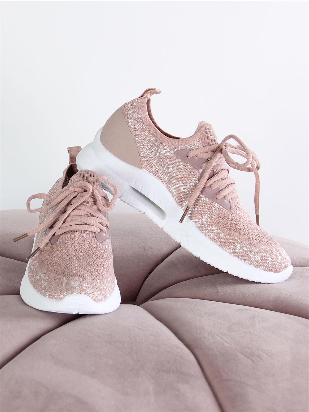 Evelyn - Grå strumpskor med vit solid sula